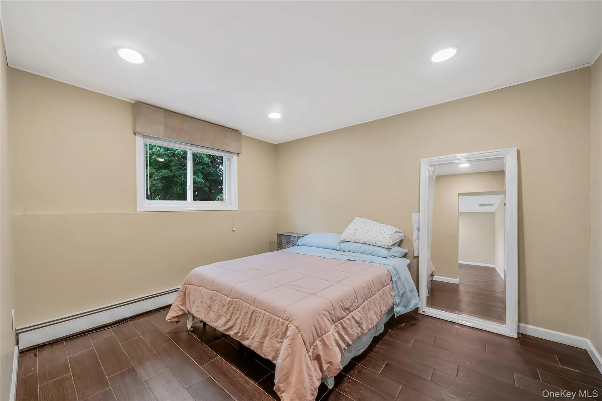 12 Alice Lane, Huntington, NY, 4 Bedrooms Bedrooms, 12 Rooms Rooms,2 BathroomsBathrooms,Residential,For Rent,Alice,0,1025655 12 Alice Lane, Huntington, NY, 4 Bedrooms Bedrooms, 12 Rooms Rooms,2 BathroomsBathrooms,Residential,For Rent,Alice,0,1025655