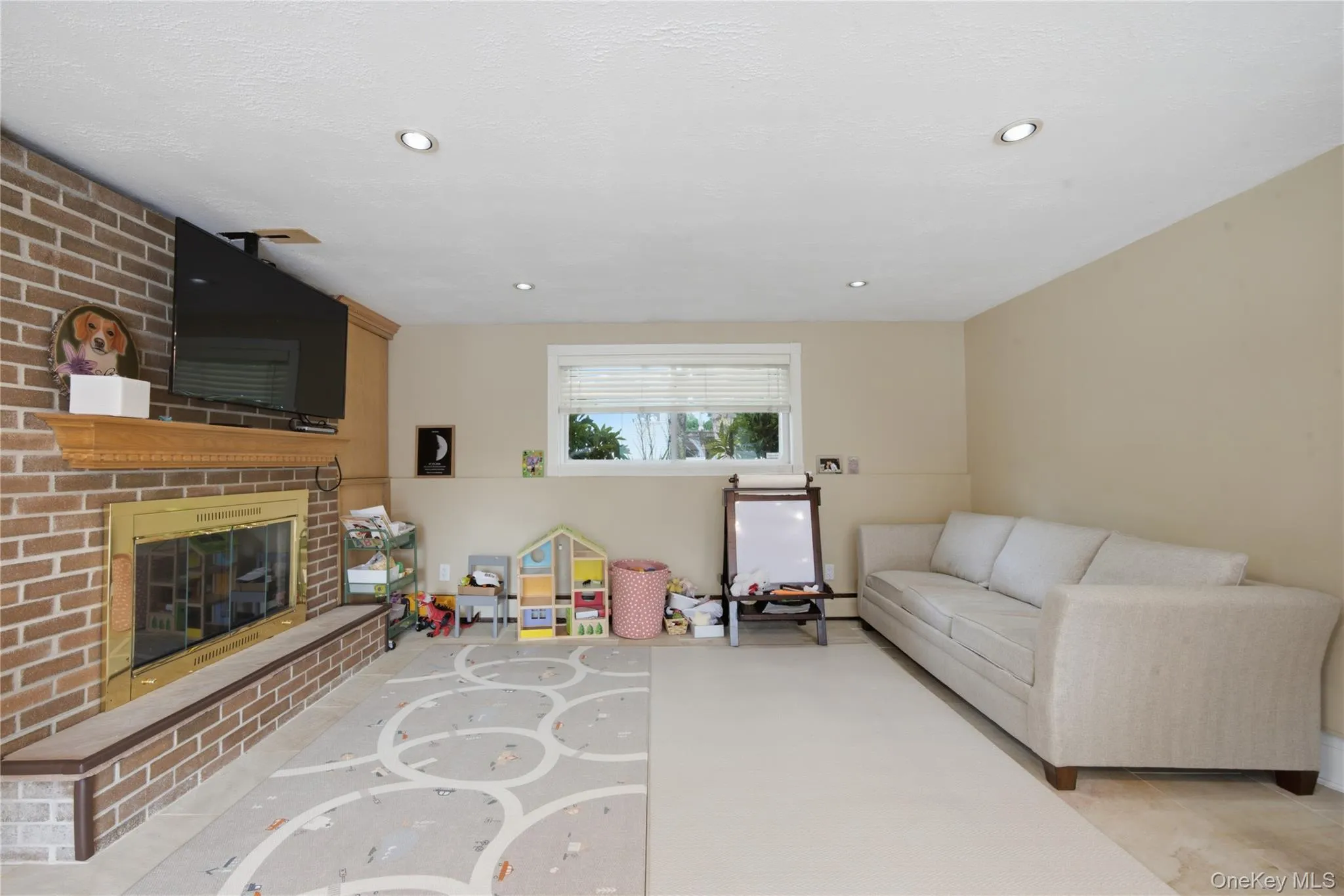 12 Alice Lane, Huntington, NY, 4 Bedrooms Bedrooms, 12 Rooms Rooms,2 BathroomsBathrooms,Residential,For Rent,Alice,0,1025655 12 Alice Lane, Huntington, NY, 4 Bedrooms Bedrooms, 12 Rooms Rooms,2 BathroomsBathrooms,Residential,For Rent,Alice,0,1025655