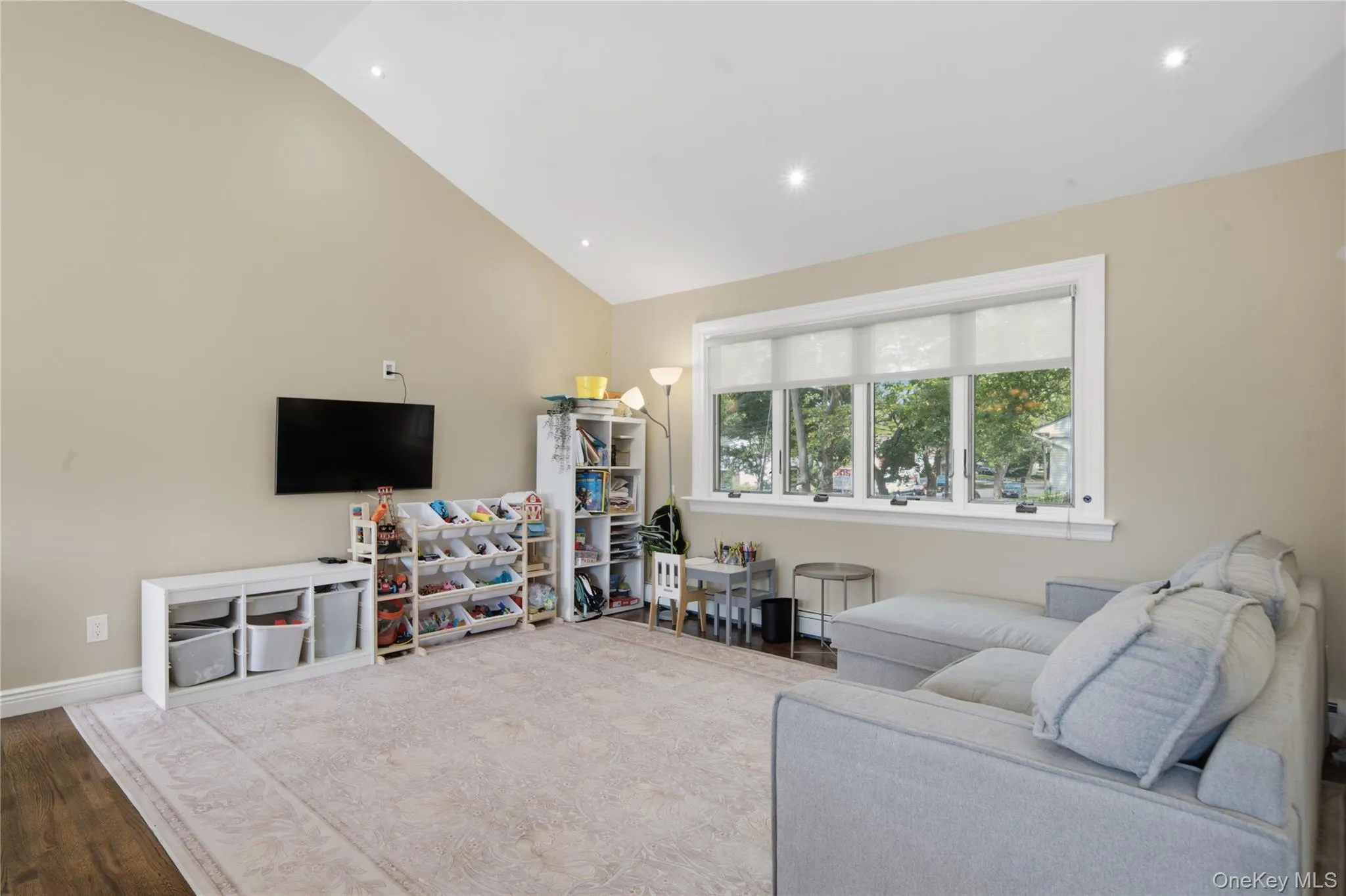 12 Alice Lane, Huntington, NY, 4 Bedrooms Bedrooms, 12 Rooms Rooms,2 BathroomsBathrooms,Residential,For Rent,Alice,0,1025655 12 Alice Lane, Huntington, NY, 4 Bedrooms Bedrooms, 12 Rooms Rooms,2 BathroomsBathrooms,Residential,For Rent,Alice,0,1025655