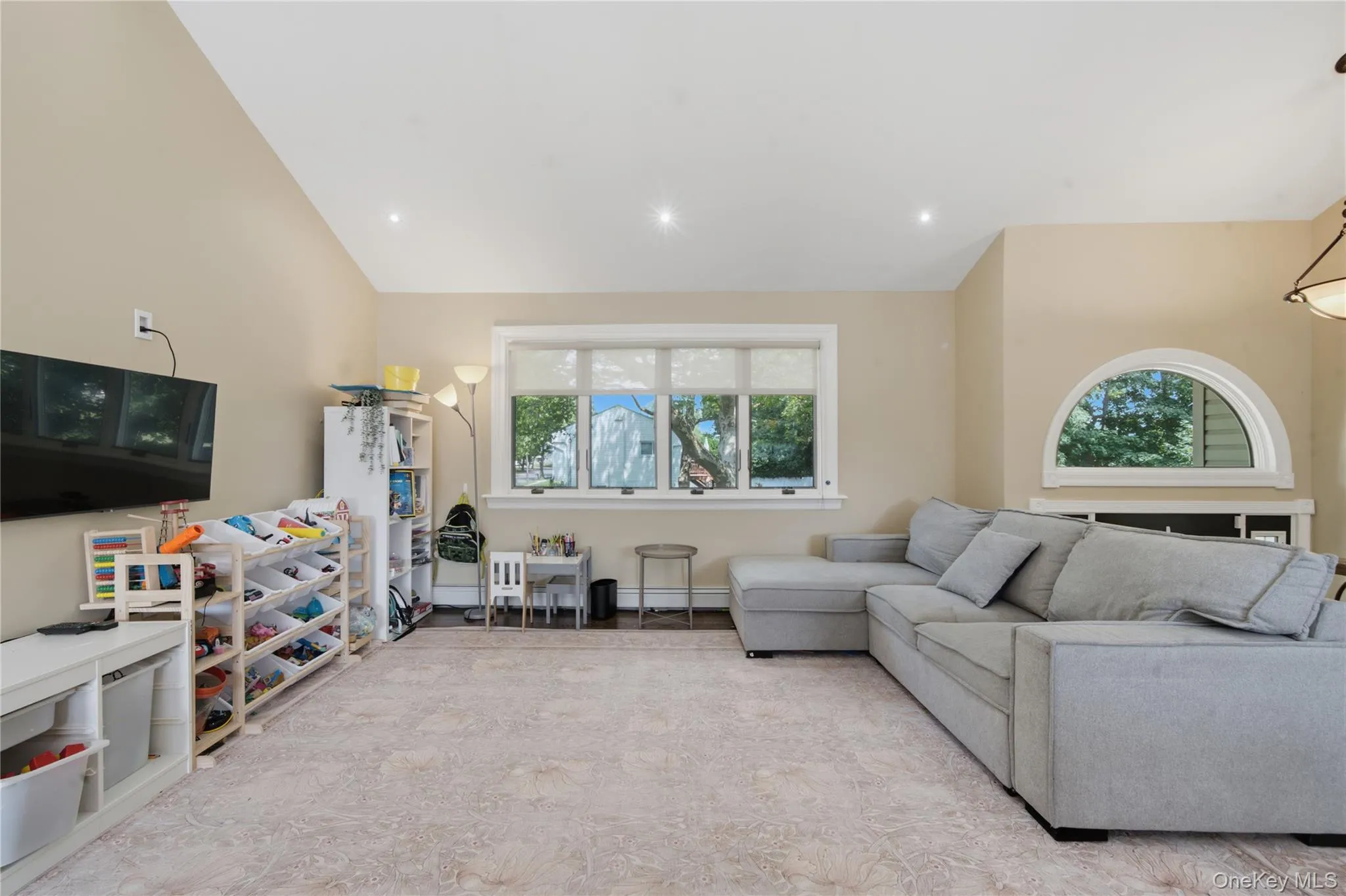 12 Alice Lane, Huntington, NY, 4 Bedrooms Bedrooms, 12 Rooms Rooms,2 BathroomsBathrooms,Residential,For Rent,Alice,0,1025655 12 Alice Lane, Huntington, NY, 4 Bedrooms Bedrooms, 12 Rooms Rooms,2 BathroomsBathrooms,Residential,For Rent,Alice,0,1025655