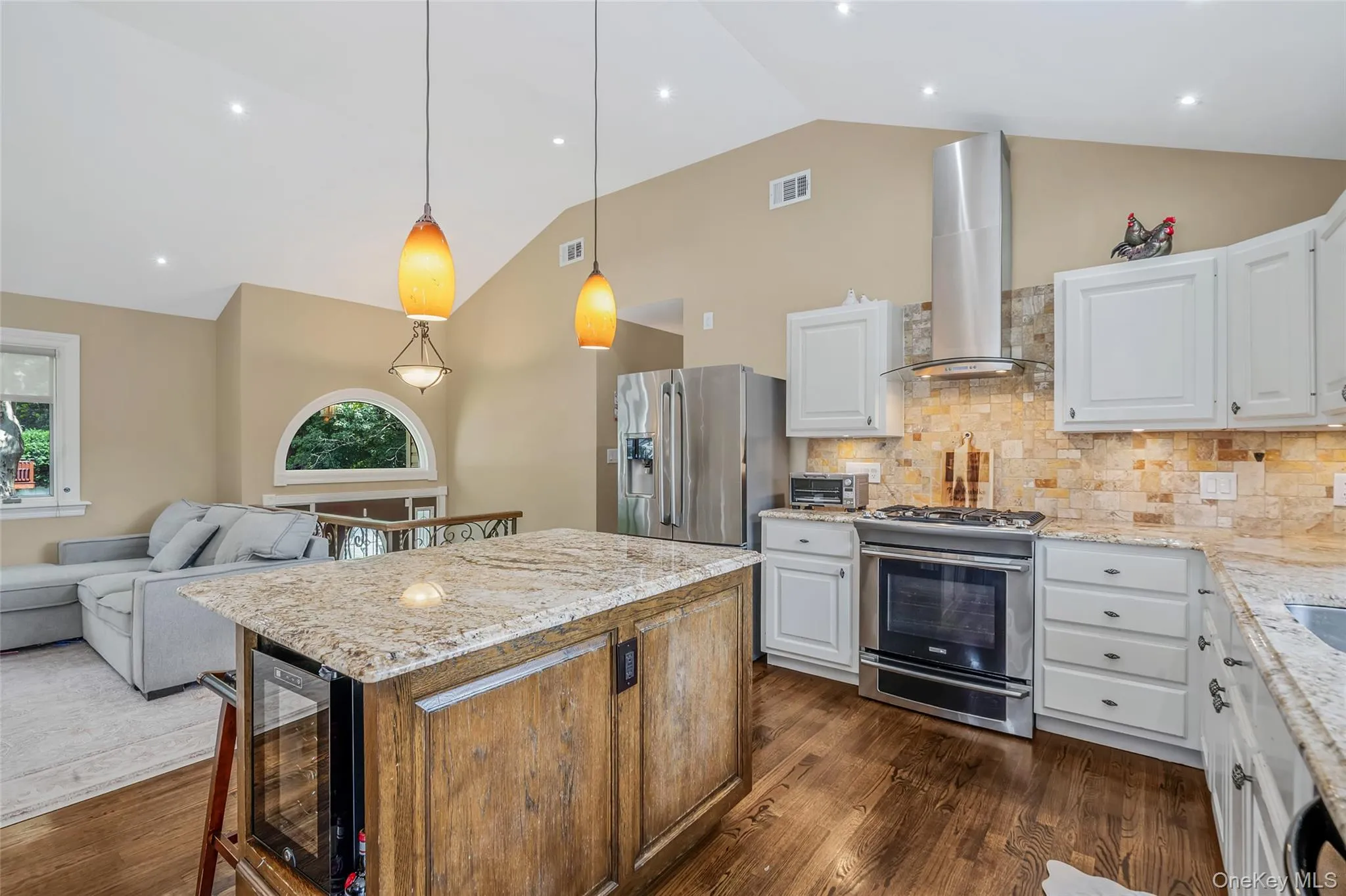 12 Alice Lane, Huntington, NY, 4 Bedrooms Bedrooms, 12 Rooms Rooms,2 BathroomsBathrooms,Residential,For Rent,Alice,0,1025655 12 Alice Lane, Huntington, NY, 4 Bedrooms Bedrooms, 12 Rooms Rooms,2 BathroomsBathrooms,Residential,For Rent,Alice,0,1025655