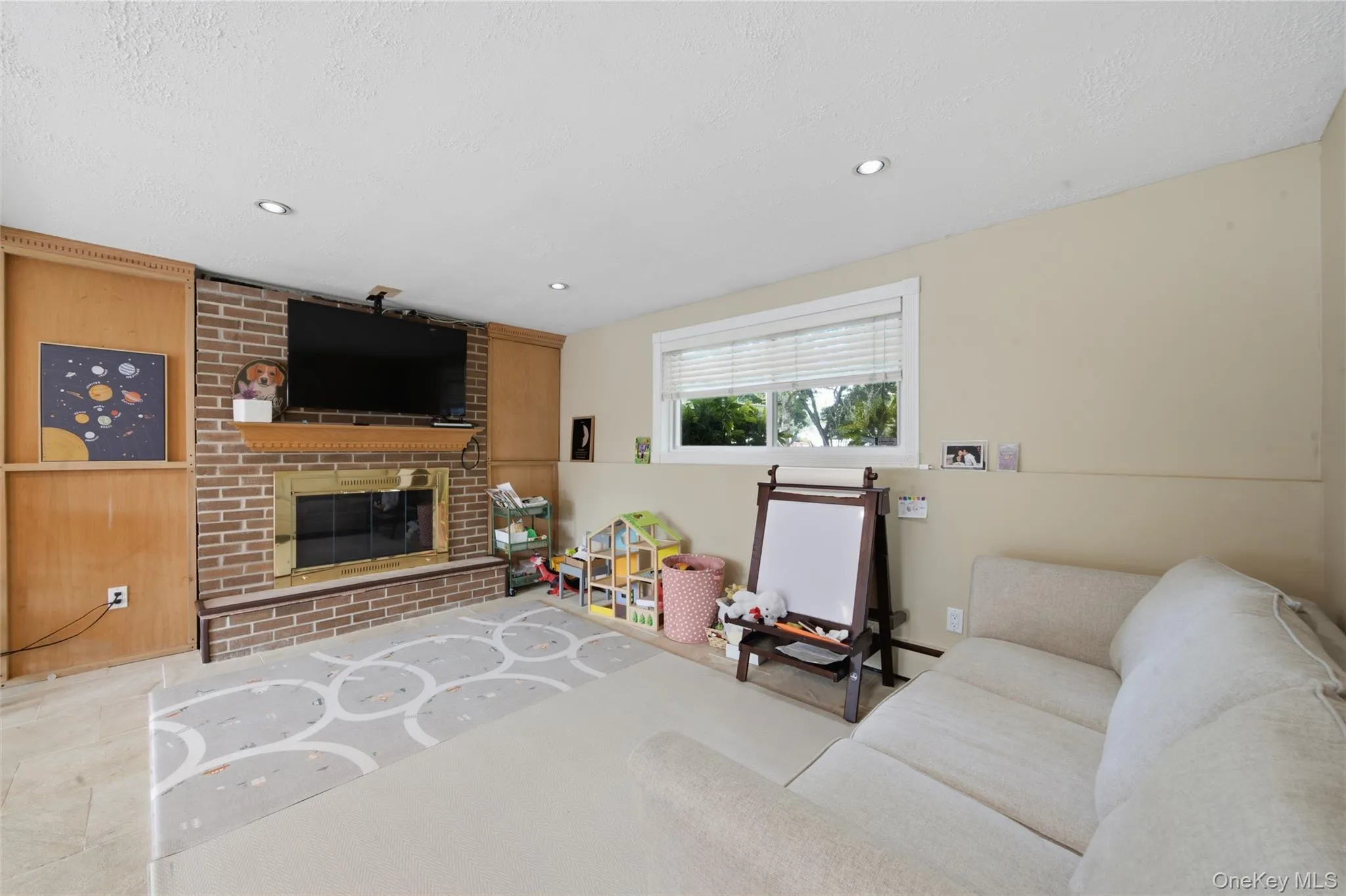 12 Alice Lane, Huntington, NY, 4 Bedrooms Bedrooms, 12 Rooms Rooms,2 BathroomsBathrooms,Residential,For Rent,Alice,0,1025655 12 Alice Lane, Huntington, NY, 4 Bedrooms Bedrooms, 12 Rooms Rooms,2 BathroomsBathrooms,Residential,For Rent,Alice,0,1025655