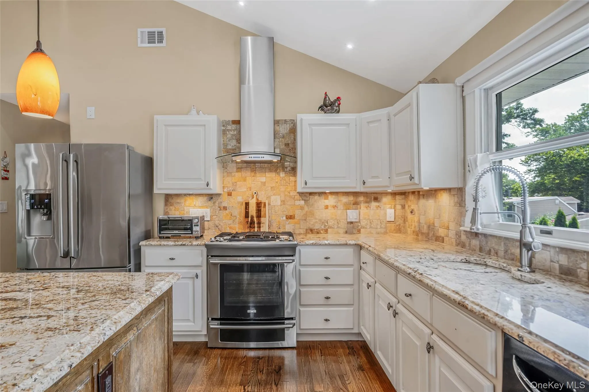 12 Alice Lane, Huntington, NY, 4 Bedrooms Bedrooms, 12 Rooms Rooms,2 BathroomsBathrooms,Residential,For Rent,Alice,0,1025655 12 Alice Lane, Huntington, NY, 4 Bedrooms Bedrooms, 12 Rooms Rooms,2 BathroomsBathrooms,Residential,For Rent,Alice,0,1025655