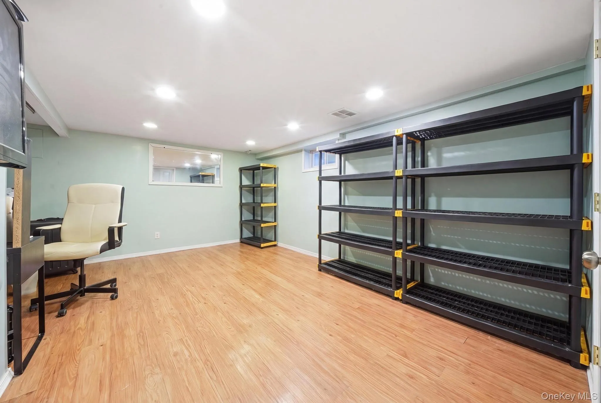 5 Delaware Avenue, Smithtown, NY, 3 Bedrooms Bedrooms, 8 Rooms Rooms,2 BathroomsBathrooms,Residential,For Rent,Delaware,0,1025656 5 Delaware Avenue, Smithtown, NY, 3 Bedrooms Bedrooms, 8 Rooms Rooms,2 BathroomsBathrooms,Residential,For Rent,Delaware,0,1025656