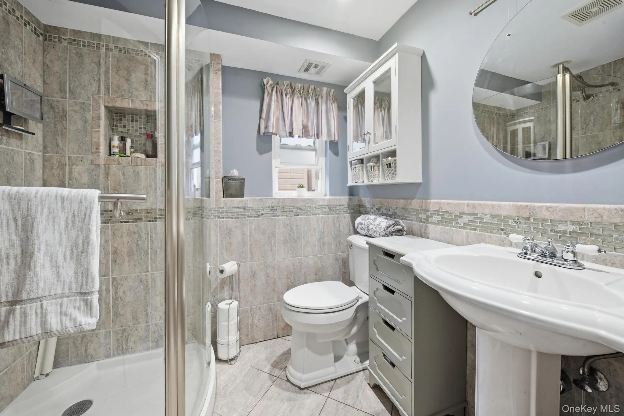 5 Delaware Avenue, Smithtown, NY, 3 Bedrooms Bedrooms, 8 Rooms Rooms,2 BathroomsBathrooms,Residential,For Rent,Delaware,0,1025656 5 Delaware Avenue, Smithtown, NY, 3 Bedrooms Bedrooms, 8 Rooms Rooms,2 BathroomsBathrooms,Residential,For Rent,Delaware,0,1025656