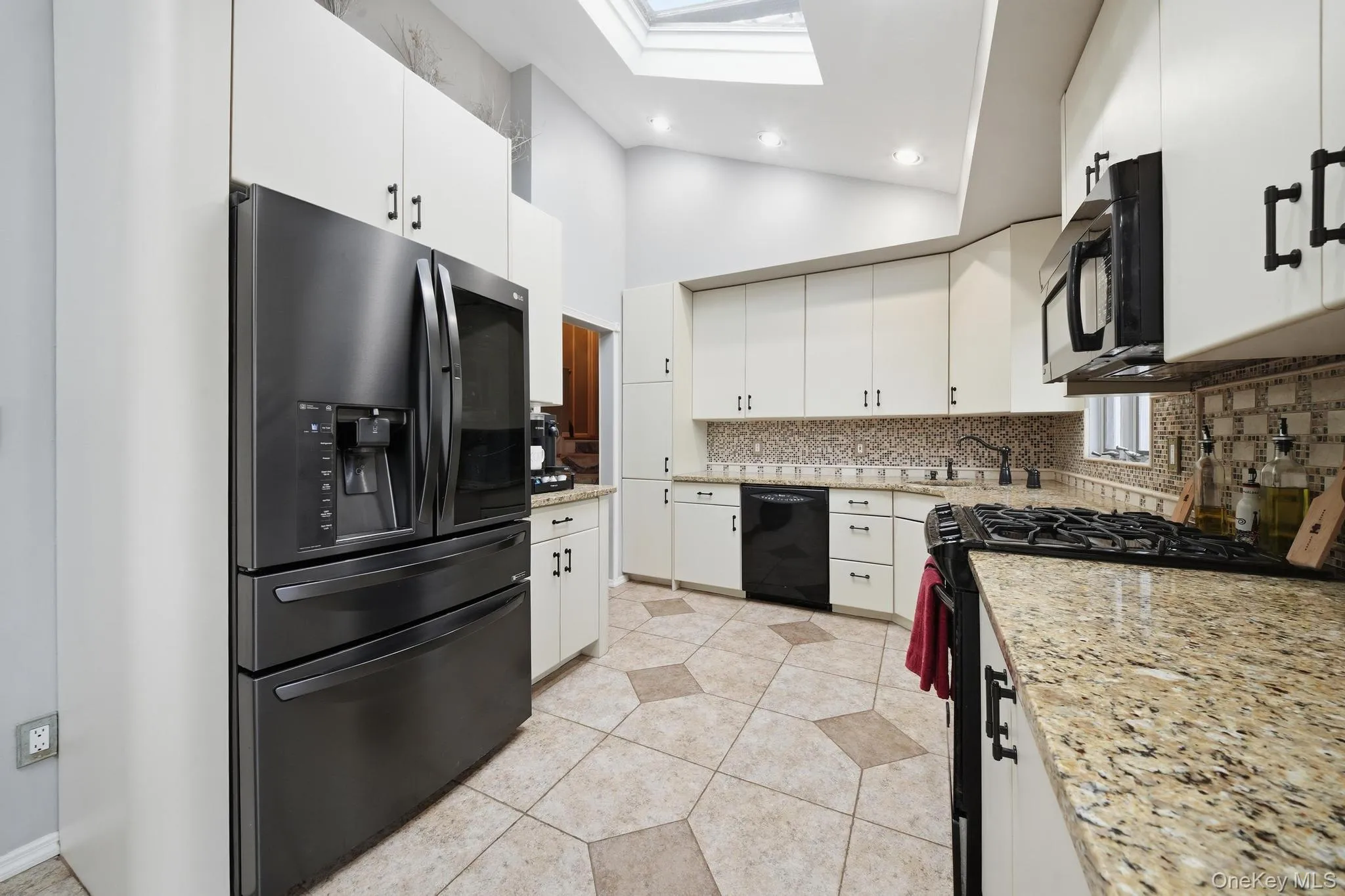 5 Delaware Avenue, Smithtown, NY, 3 Bedrooms Bedrooms, 8 Rooms Rooms,2 BathroomsBathrooms,Residential,For Rent,Delaware,0,1025656 5 Delaware Avenue, Smithtown, NY, 3 Bedrooms Bedrooms, 8 Rooms Rooms,2 BathroomsBathrooms,Residential,For Rent,Delaware,0,1025656