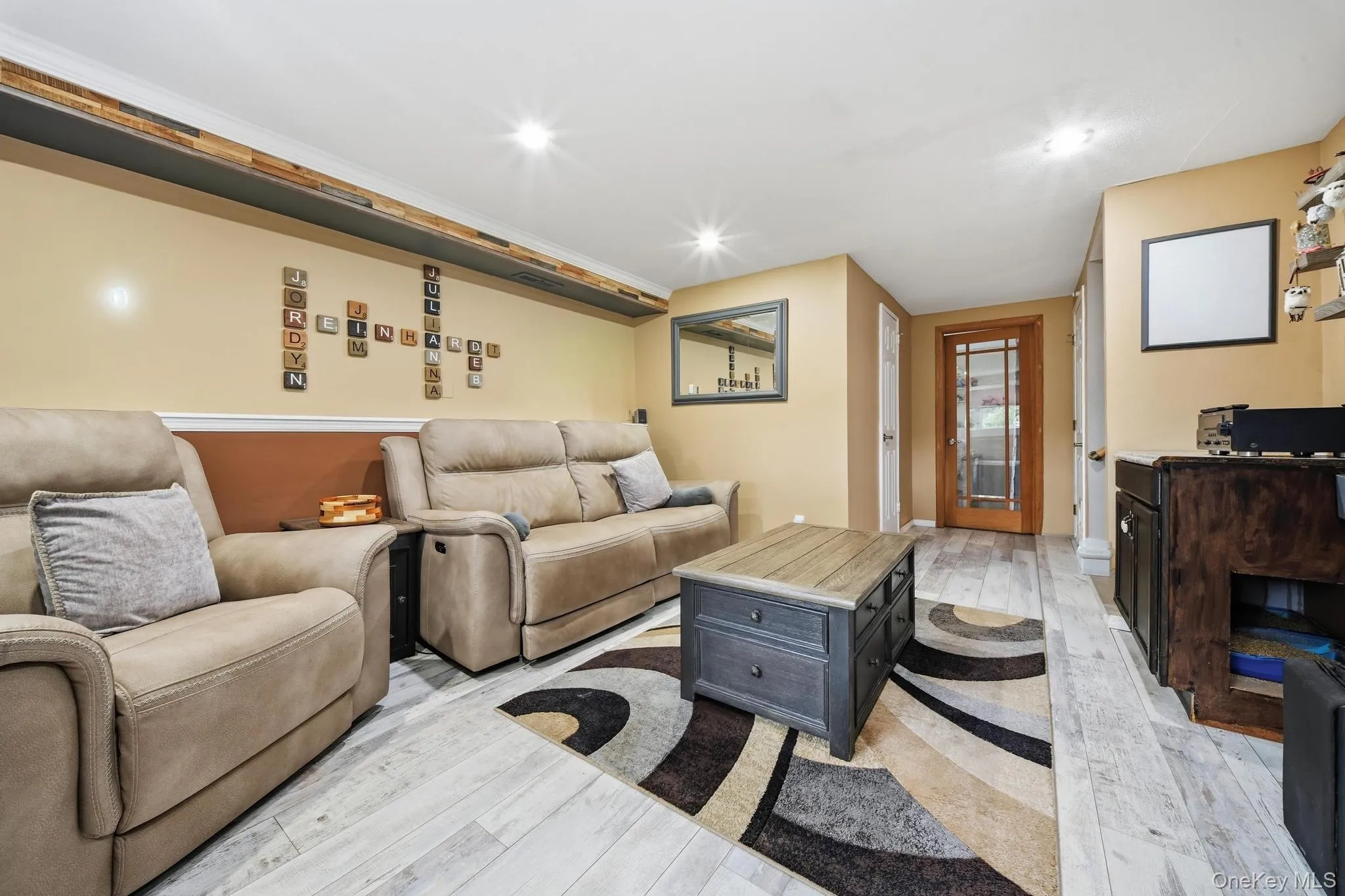 5 Delaware Avenue, Smithtown, NY, 3 Bedrooms Bedrooms, 8 Rooms Rooms,2 BathroomsBathrooms,Residential,For Rent,Delaware,0,1025656 5 Delaware Avenue, Smithtown, NY, 3 Bedrooms Bedrooms, 8 Rooms Rooms,2 BathroomsBathrooms,Residential,For Rent,Delaware,0,1025656