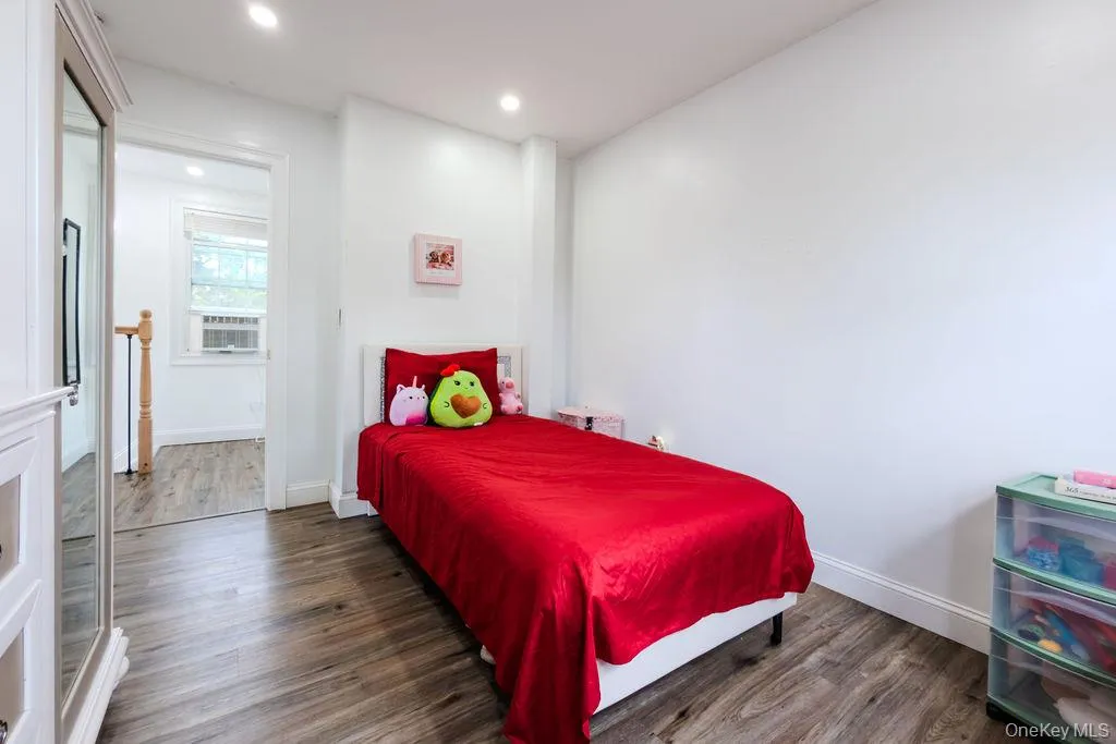 38 Tamarack Street, Islip, NY, 4 Bedrooms Bedrooms, 8 Rooms Rooms,3 BathroomsBathrooms,Residential,For Rent,Tamarack,0,1025658 38 Tamarack Street, Islip, NY, 4 Bedrooms Bedrooms, 8 Rooms Rooms,3 BathroomsBathrooms,Residential,For Rent,Tamarack,0,1025658