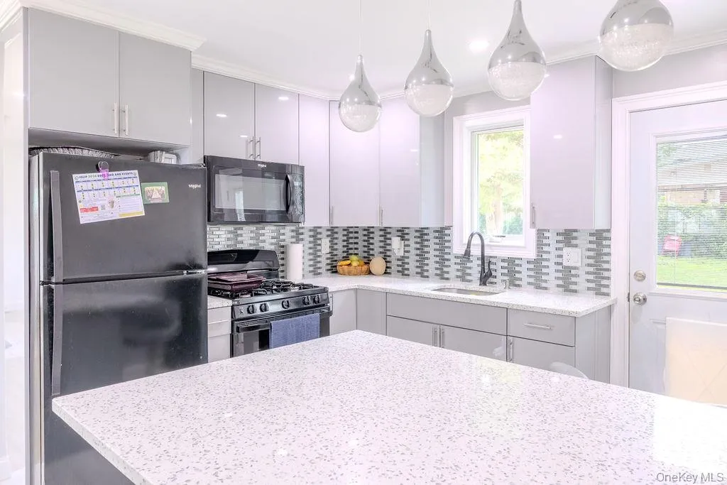 38 Tamarack Street, Islip, NY, 4 Bedrooms Bedrooms, 8 Rooms Rooms,3 BathroomsBathrooms,Residential,For Rent,Tamarack,0,1025658 38 Tamarack Street, Islip, NY, 4 Bedrooms Bedrooms, 8 Rooms Rooms,3 BathroomsBathrooms,Residential,For Rent,Tamarack,0,1025658