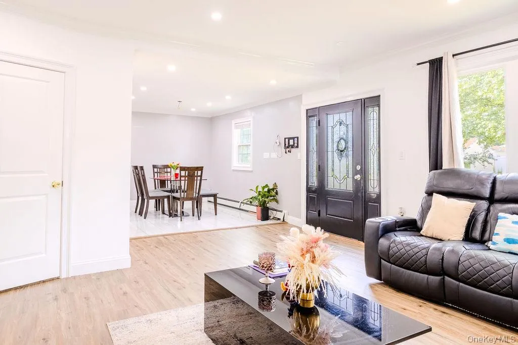 38 Tamarack Street, Islip, NY, 4 Bedrooms Bedrooms, 8 Rooms Rooms,3 BathroomsBathrooms,Residential,For Rent,Tamarack,0,1025658 38 Tamarack Street, Islip, NY, 4 Bedrooms Bedrooms, 8 Rooms Rooms,3 BathroomsBathrooms,Residential,For Rent,Tamarack,0,1025658