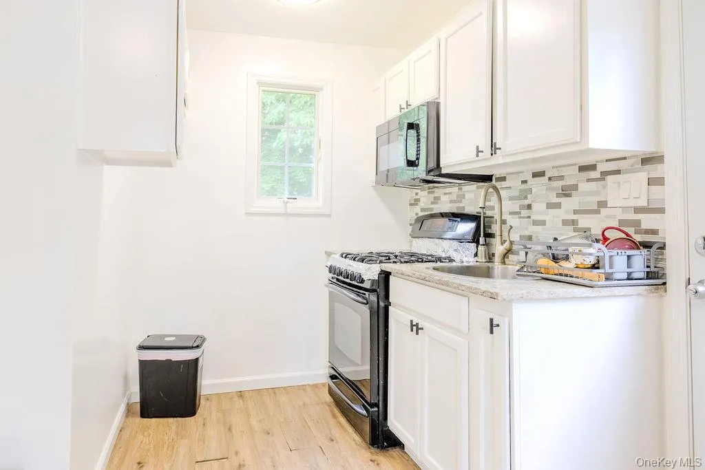 38 Tamarack Street, Islip, NY, 4 Bedrooms Bedrooms, 8 Rooms Rooms,3 BathroomsBathrooms,Residential,For Rent,Tamarack,0,1025658 38 Tamarack Street, Islip, NY, 4 Bedrooms Bedrooms, 8 Rooms Rooms,3 BathroomsBathrooms,Residential,For Rent,Tamarack,0,1025658