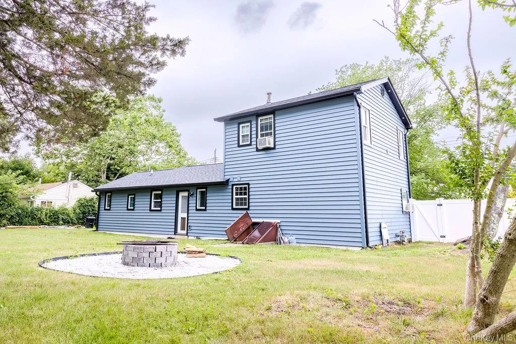 38 Tamarack Street, Islip, NY, 4 Bedrooms Bedrooms, 8 Rooms Rooms,3 BathroomsBathrooms,Residential,For Rent,Tamarack,0,1025658 38 Tamarack Street, Islip, NY, 4 Bedrooms Bedrooms, 8 Rooms Rooms,3 BathroomsBathrooms,Residential,For Rent,Tamarack,0,1025658