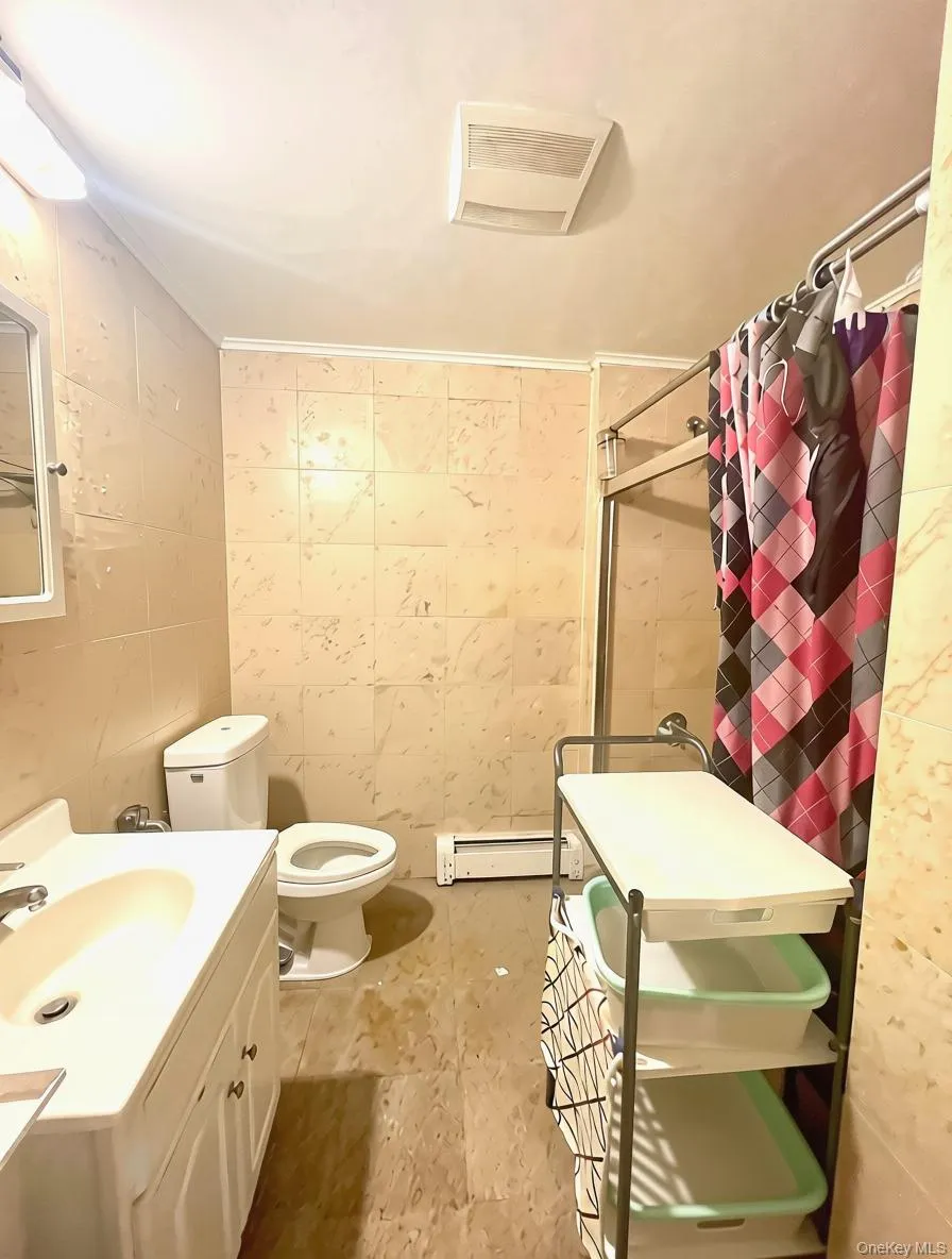 11232 38th Avenue, New York, NY, 1 Bedroom Bedrooms, 3 Rooms Rooms,1 BathroomBathrooms,Residential,For Rent,38th,0,1025659 11232 38th Avenue, New York, NY, 1 Bedroom Bedrooms, 3 Rooms Rooms,1 BathroomBathrooms,Residential,For Rent,38th,0,1025659