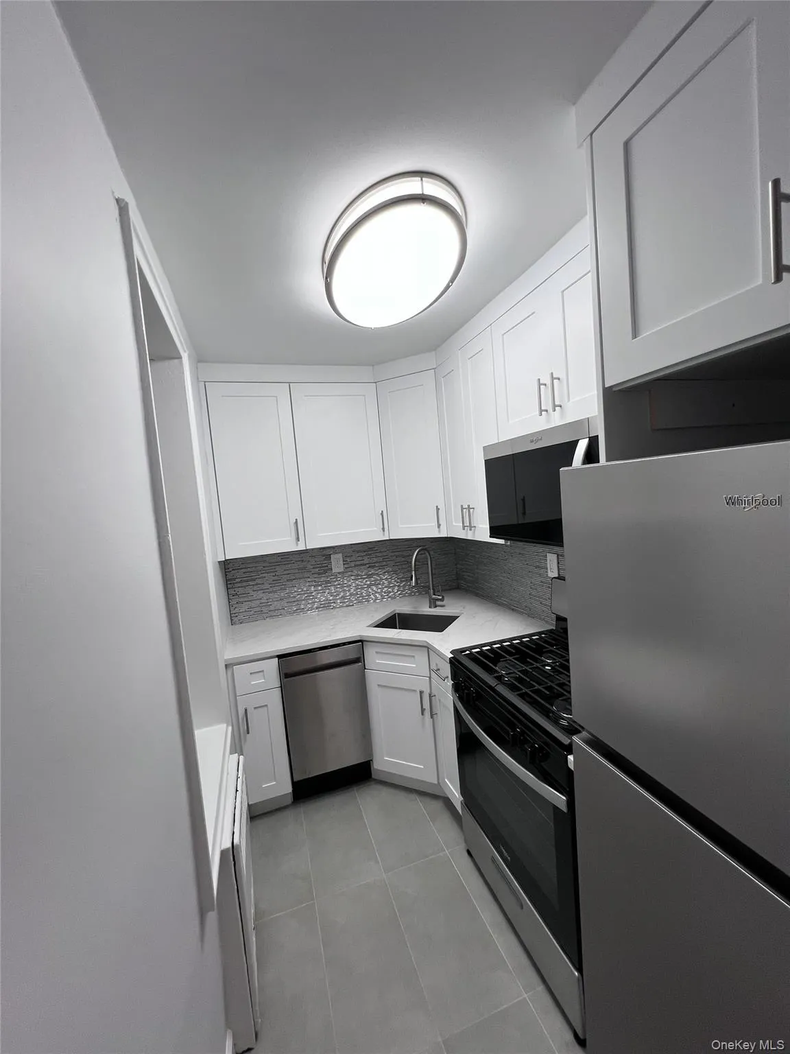 Newly Updated Kitchen with new stainless steel appliances. Newly Updated Kitchen with new stainless steel appliances.