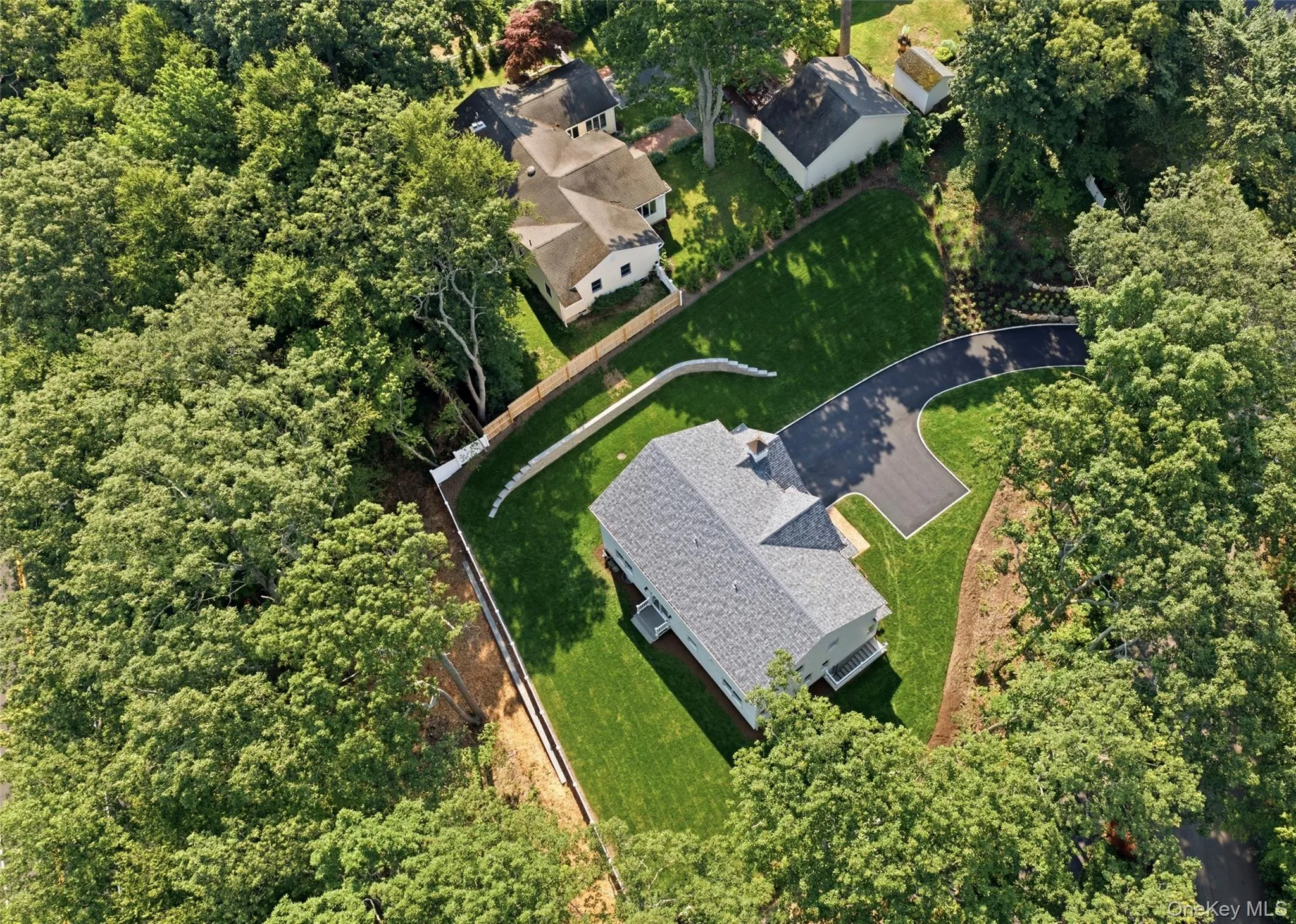 5 Glen Way, Huntington, NY, 4 Bedrooms Bedrooms, 8 Rooms Rooms,3 BathroomsBathrooms,Residential,For Rent,Glen,0,1025670 5 Glen Way, Huntington, NY, 4 Bedrooms Bedrooms, 8 Rooms Rooms,3 BathroomsBathrooms,Residential,For Rent,Glen,0,1025670
