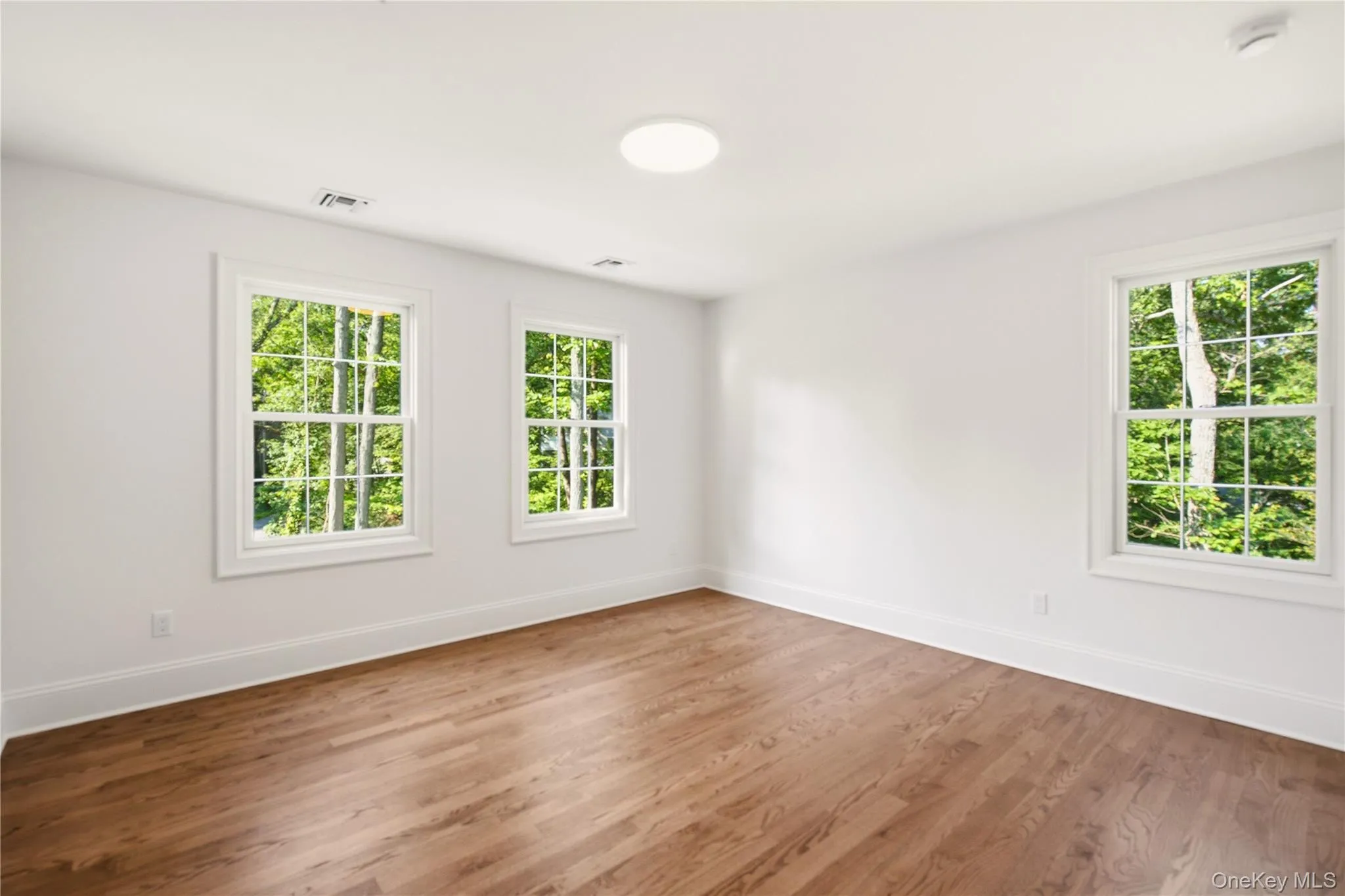 5 Glen Way, Huntington, NY, 4 Bedrooms Bedrooms, 8 Rooms Rooms,3 BathroomsBathrooms,Residential,For Rent,Glen,0,1025670 5 Glen Way, Huntington, NY, 4 Bedrooms Bedrooms, 8 Rooms Rooms,3 BathroomsBathrooms,Residential,For Rent,Glen,0,1025670