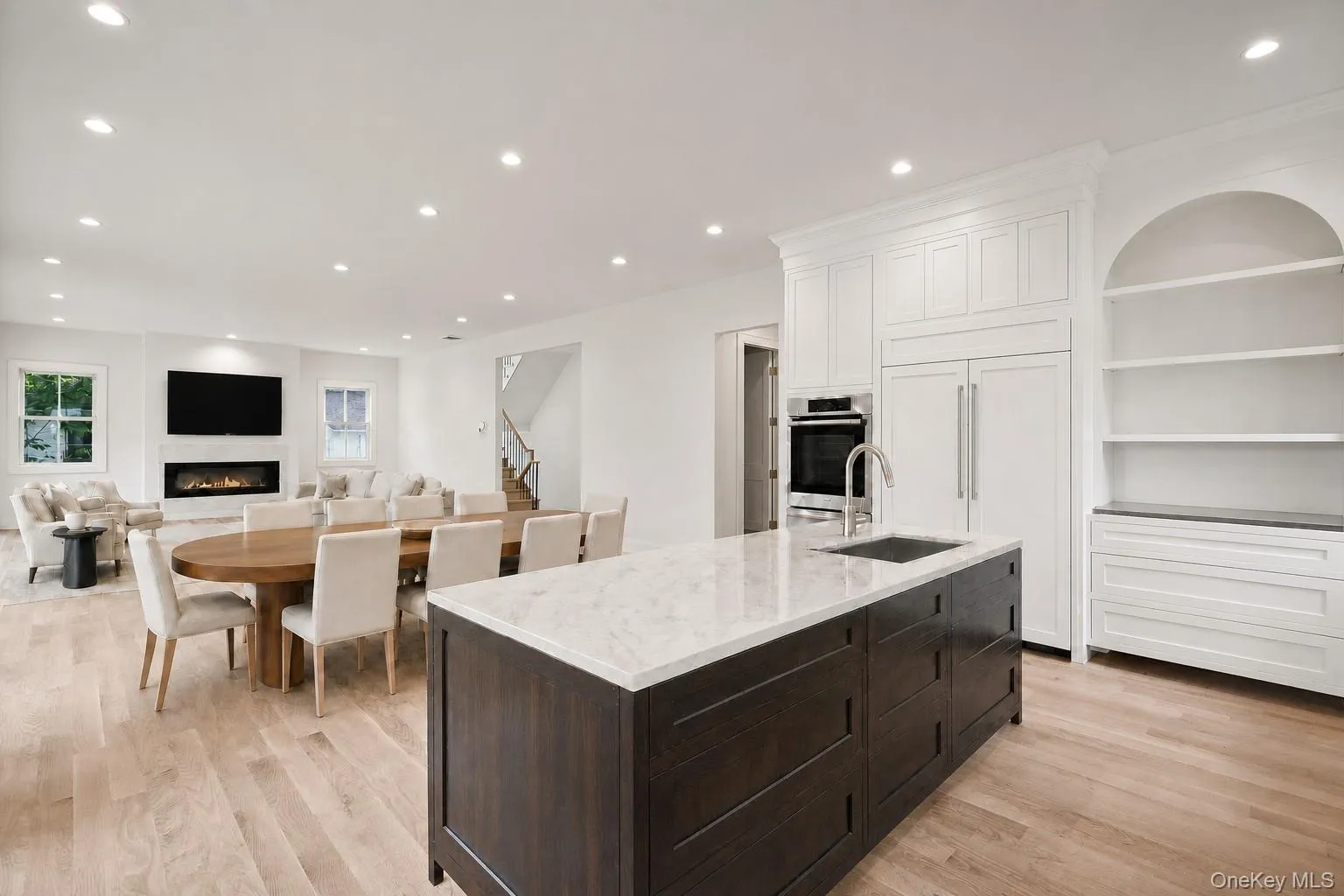 Virtually staged kitchen / great room Virtually staged kitchen / great room