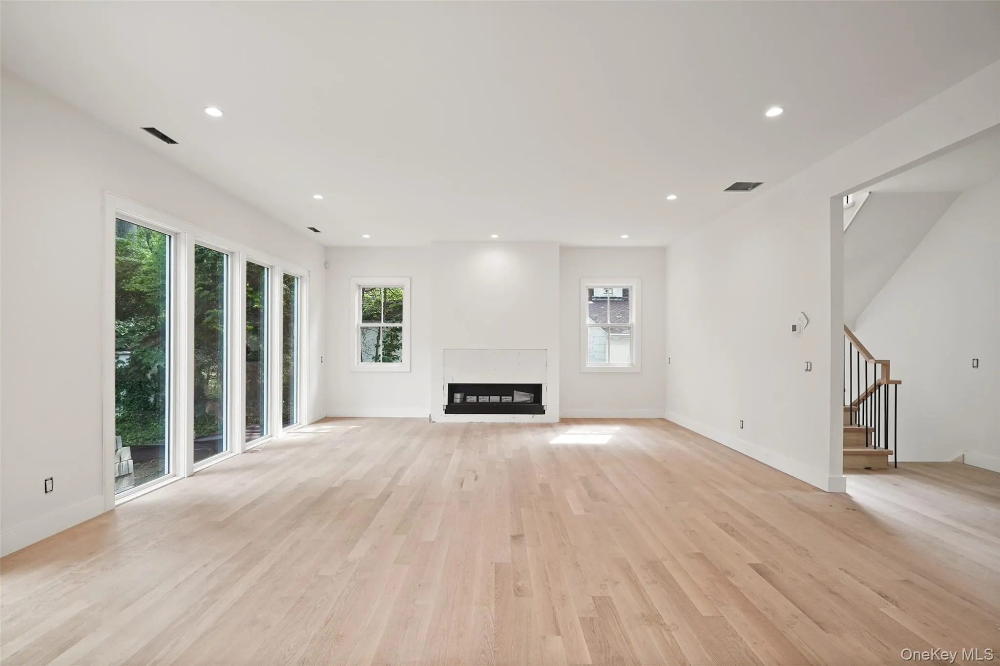 8 Crest Lane, Scarsdale, NY, 6 Bedrooms Bedrooms, 15 Rooms Rooms,6 BathroomsBathrooms,Residential,For Rent,Crest,0,1025675 8 Crest Lane, Scarsdale, NY, 6 Bedrooms Bedrooms, 15 Rooms Rooms,6 BathroomsBathrooms,Residential,For Rent,Crest,0,1025675