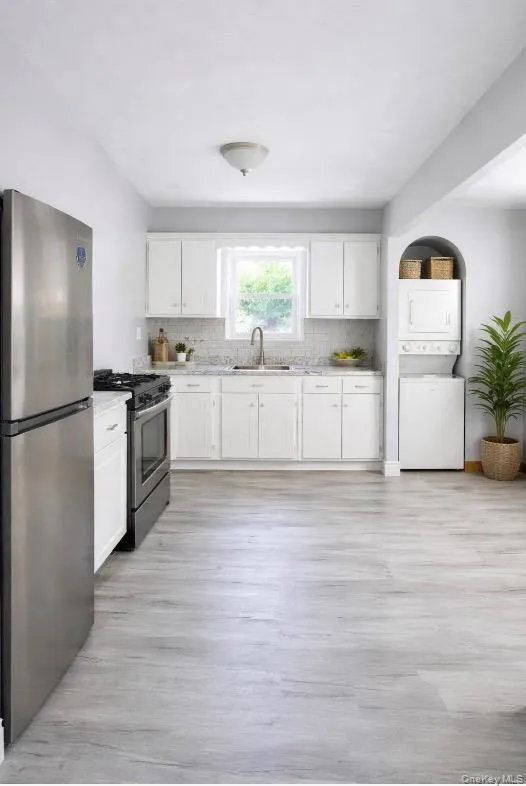 24 Eimer Street, Orangetown, NY, 3 Bedrooms Bedrooms, 6 Rooms Rooms,1 BathroomBathrooms,Residential Lease,For Rent,Eimer,0,1025677 24 Eimer Street, Orangetown, NY, 3 Bedrooms Bedrooms, 6 Rooms Rooms,1 BathroomBathrooms,Residential Lease,For Rent,Eimer,0,1025677