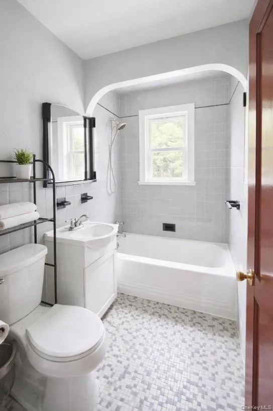 24 Eimer Street, Orangetown, NY, 3 Bedrooms Bedrooms, 6 Rooms Rooms,1 BathroomBathrooms,Residential Lease,For Rent,Eimer,0,1025677 24 Eimer Street, Orangetown, NY, 3 Bedrooms Bedrooms, 6 Rooms Rooms,1 BathroomBathrooms,Residential Lease,For Rent,Eimer,0,1025677