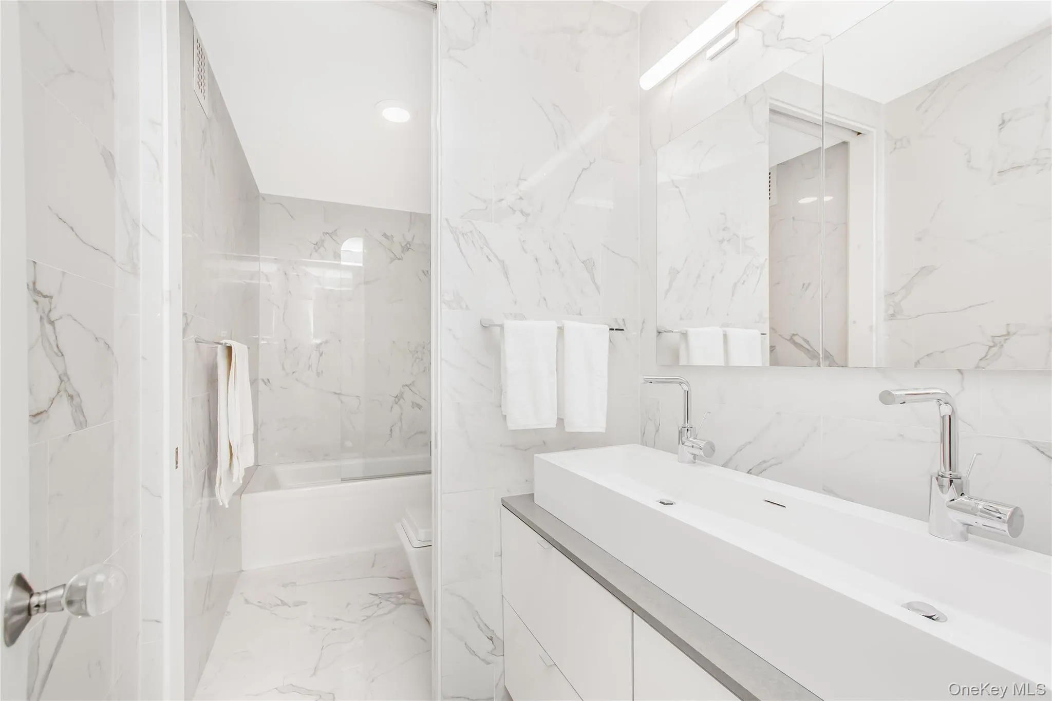 3777 Independence Avenue, New York, NY, 2 Bedrooms Bedrooms, 5 Rooms Rooms,2 BathroomsBathrooms,Residential,For Rent,Independence,0,1025678 3777 Independence Avenue, New York, NY, 2 Bedrooms Bedrooms, 5 Rooms Rooms,2 BathroomsBathrooms,Residential,For Rent,Independence,0,1025678