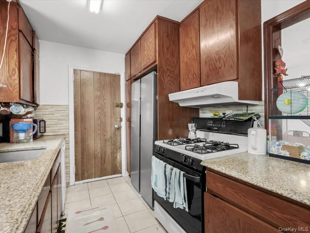 6507 181st Street, New York, NY, 4 Bedrooms Bedrooms, 7 Rooms Rooms,3 BathroomsBathrooms,Residential,For Rent,181st,0,1025679 6507 181st Street, New York, NY, 4 Bedrooms Bedrooms, 7 Rooms Rooms,3 BathroomsBathrooms,Residential,For Rent,181st,0,1025679