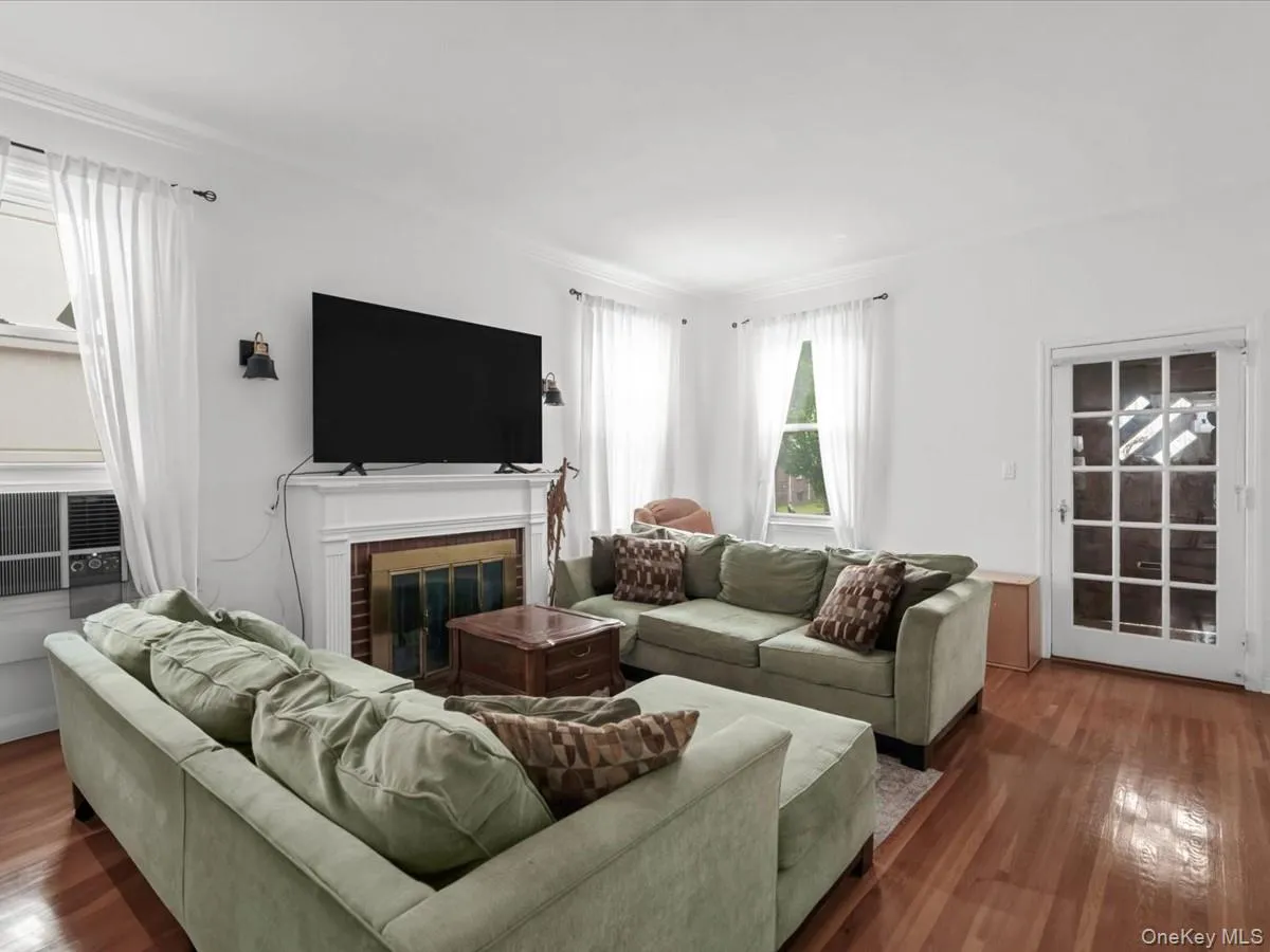 6507 181st Street, New York, NY, 4 Bedrooms Bedrooms, 7 Rooms Rooms,3 BathroomsBathrooms,Residential,For Rent,181st,0,1025679 6507 181st Street, New York, NY, 4 Bedrooms Bedrooms, 7 Rooms Rooms,3 BathroomsBathrooms,Residential,For Rent,181st,0,1025679