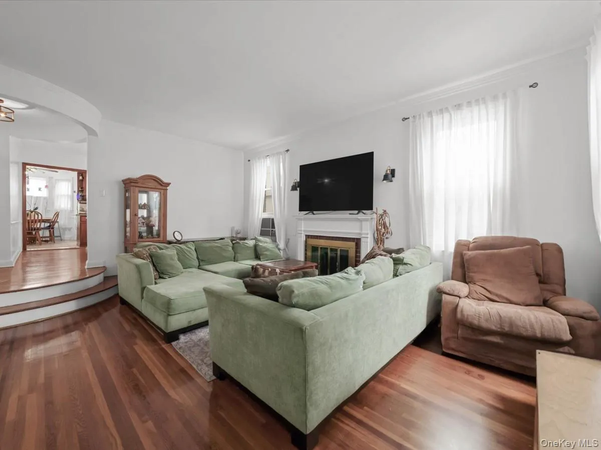 6507 181st Street, New York, NY, 4 Bedrooms Bedrooms, 7 Rooms Rooms,3 BathroomsBathrooms,Residential,For Rent,181st,0,1025679 6507 181st Street, New York, NY, 4 Bedrooms Bedrooms, 7 Rooms Rooms,3 BathroomsBathrooms,Residential,For Rent,181st,0,1025679