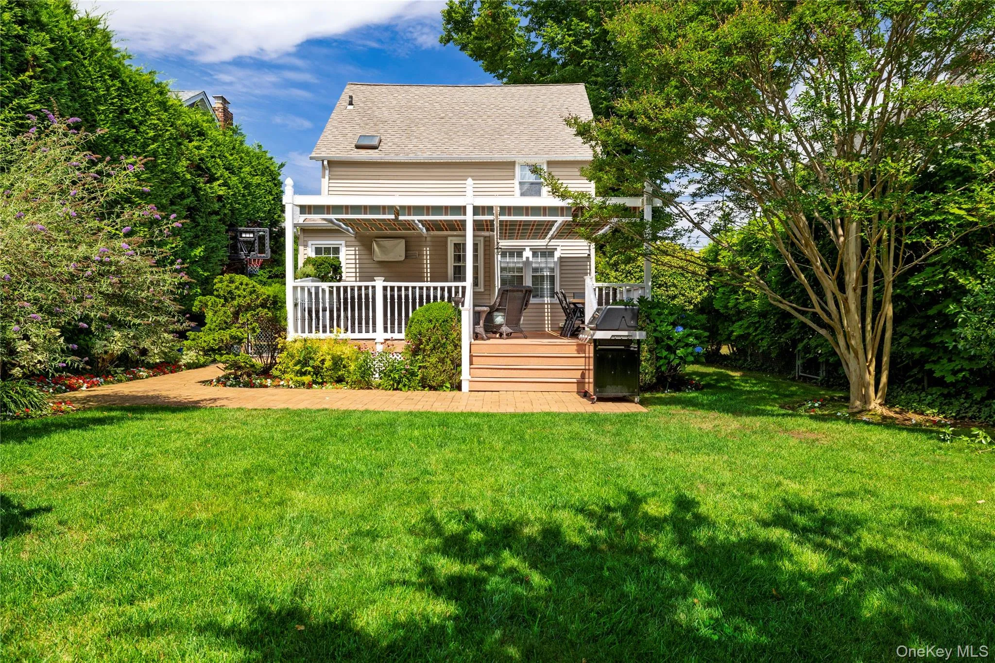 Incredible Yard! Incredible Yard!
