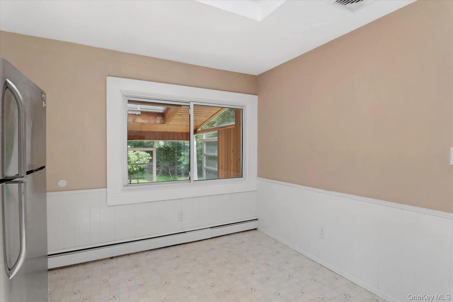 62 Aspen Lane, Brookhaven, NY, 3 Bedrooms Bedrooms, 7 Rooms Rooms,2 BathroomsBathrooms,Residential,For Rent,Aspen,0,1025685 62 Aspen Lane, Brookhaven, NY, 3 Bedrooms Bedrooms, 7 Rooms Rooms,2 BathroomsBathrooms,Residential,For Rent,Aspen,0,1025685