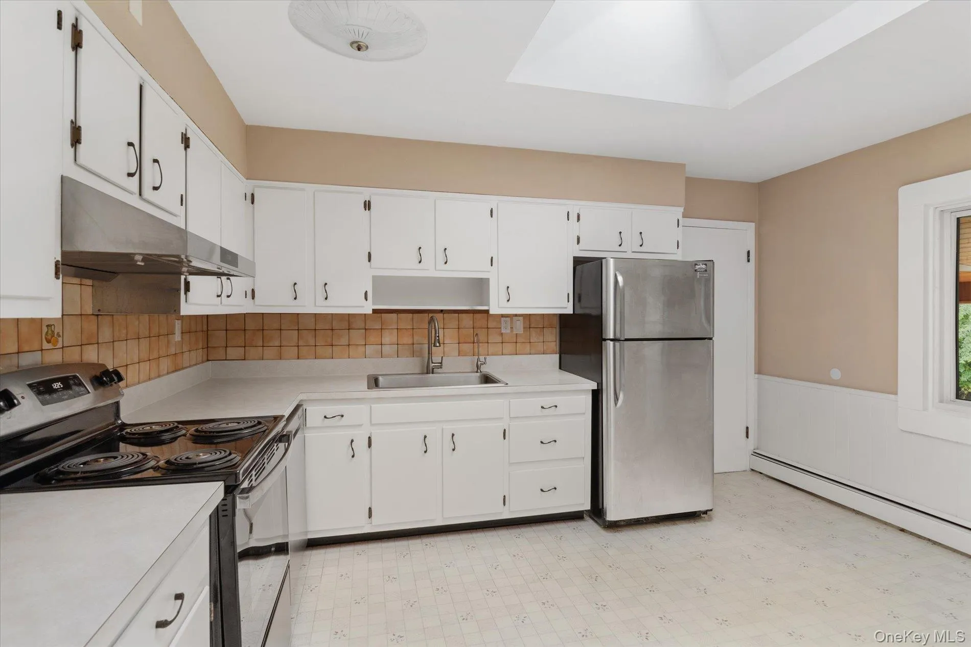 62 Aspen Lane, Brookhaven, NY, 3 Bedrooms Bedrooms, 7 Rooms Rooms,2 BathroomsBathrooms,Residential,For Rent,Aspen,0,1025685 62 Aspen Lane, Brookhaven, NY, 3 Bedrooms Bedrooms, 7 Rooms Rooms,2 BathroomsBathrooms,Residential,For Rent,Aspen,0,1025685