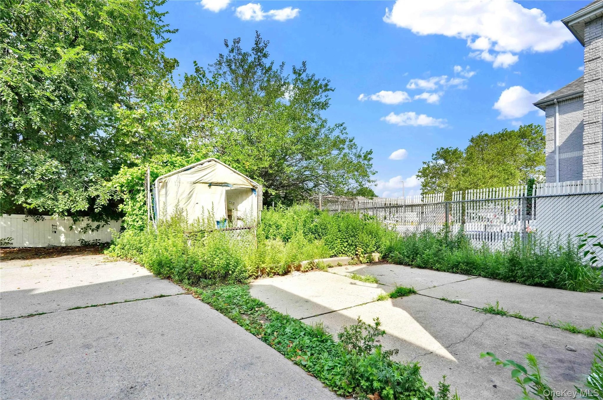 9720 Remington Street, New York, NY, 3 Bedrooms Bedrooms, 6 Rooms Rooms,1 BathroomBathrooms,Residential,For Rent,Remington,0,1025686 9720 Remington Street, New York, NY, 3 Bedrooms Bedrooms, 6 Rooms Rooms,1 BathroomBathrooms,Residential,For Rent,Remington,0,1025686