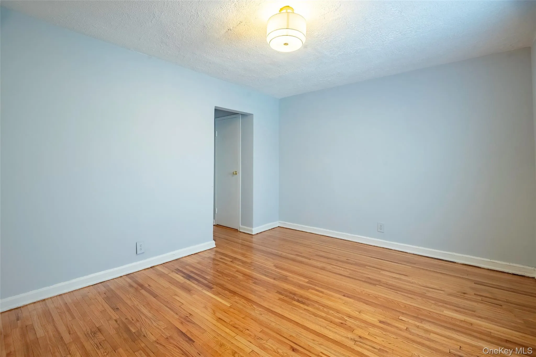 221 Middle Neck Road, North Hempstead, NY, 1 Bedroom Bedrooms, 4 Rooms Rooms,1 BathroomBathrooms,Residential,For Rent,Middle Neck,0,1025695 221 Middle Neck Road, North Hempstead, NY, 1 Bedroom Bedrooms, 4 Rooms Rooms,1 BathroomBathrooms,Residential,For Rent,Middle Neck,0,1025695