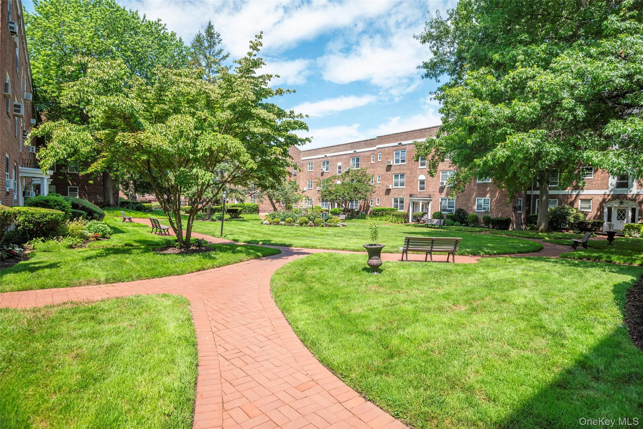 221 Middle Neck Road, North Hempstead, NY, 1 Bedroom Bedrooms, 4 Rooms Rooms,1 BathroomBathrooms,Residential,For Rent,Middle Neck,0,1025695 221 Middle Neck Road, North Hempstead, NY, 1 Bedroom Bedrooms, 4 Rooms Rooms,1 BathroomBathrooms,Residential,For Rent,Middle Neck,0,1025695
