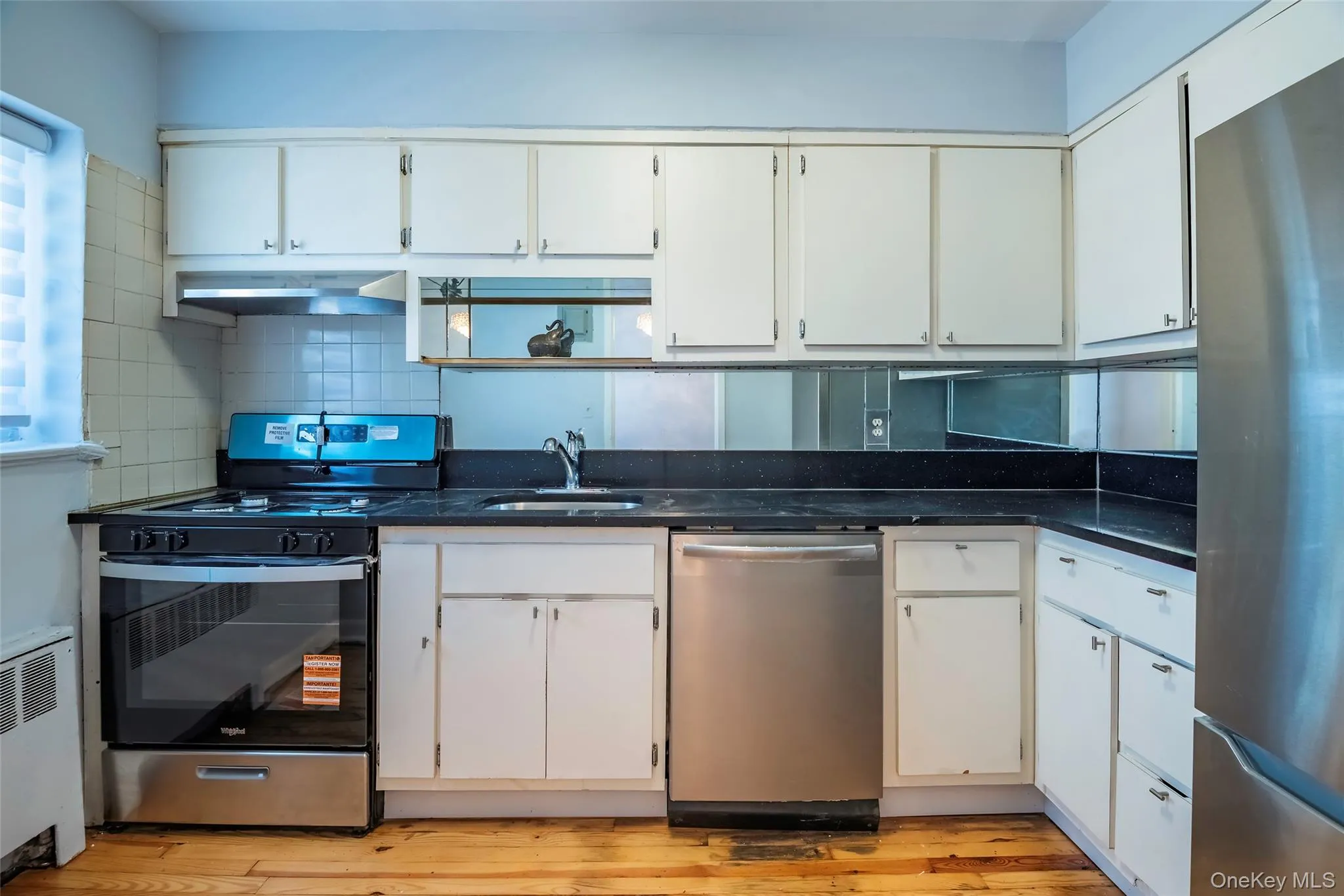 221 Middle Neck Road, North Hempstead, NY, 1 Bedroom Bedrooms, 4 Rooms Rooms,1 BathroomBathrooms,Residential,For Rent,Middle Neck,0,1025695 221 Middle Neck Road, North Hempstead, NY, 1 Bedroom Bedrooms, 4 Rooms Rooms,1 BathroomBathrooms,Residential,For Rent,Middle Neck,0,1025695