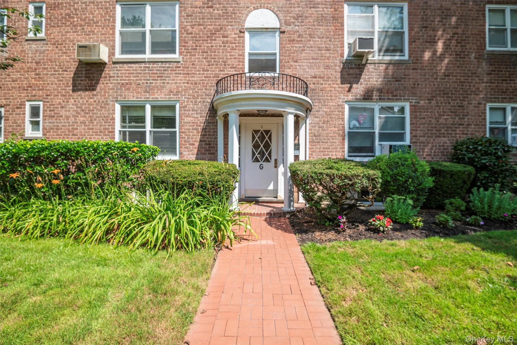 221 Middle Neck Road, North Hempstead, NY, 1 Bedroom Bedrooms, 4 Rooms Rooms,1 BathroomBathrooms,Residential,For Rent,Middle Neck,0,1025695 221 Middle Neck Road, North Hempstead, NY, 1 Bedroom Bedrooms, 4 Rooms Rooms,1 BathroomBathrooms,Residential,For Rent,Middle Neck,0,1025695