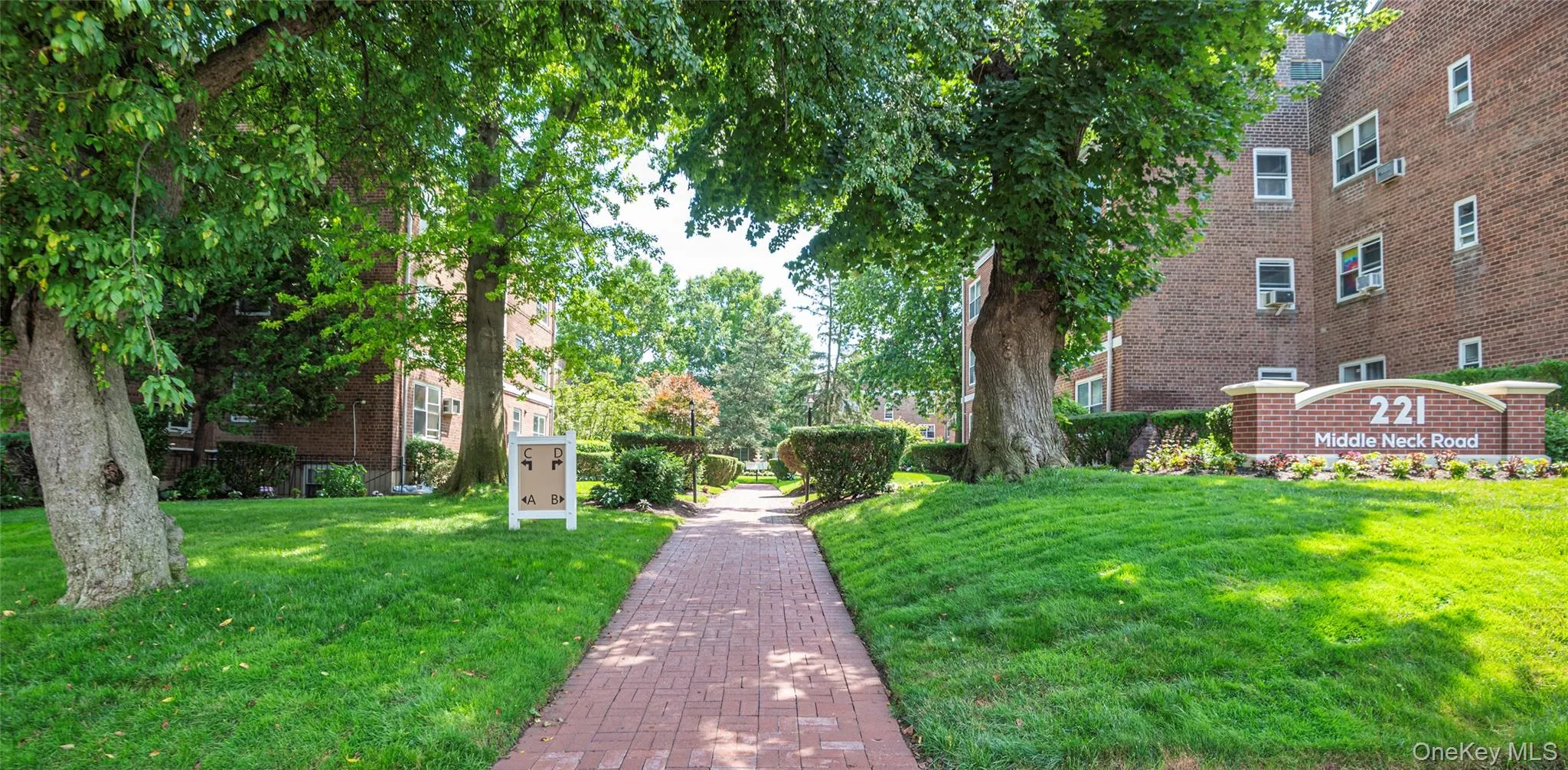 221 Middle Neck Road, North Hempstead, NY, 1 Bedroom Bedrooms, 4 Rooms Rooms,1 BathroomBathrooms,Residential,For Rent,Middle Neck,0,1025695 221 Middle Neck Road, North Hempstead, NY, 1 Bedroom Bedrooms, 4 Rooms Rooms,1 BathroomBathrooms,Residential,For Rent,Middle Neck,0,1025695