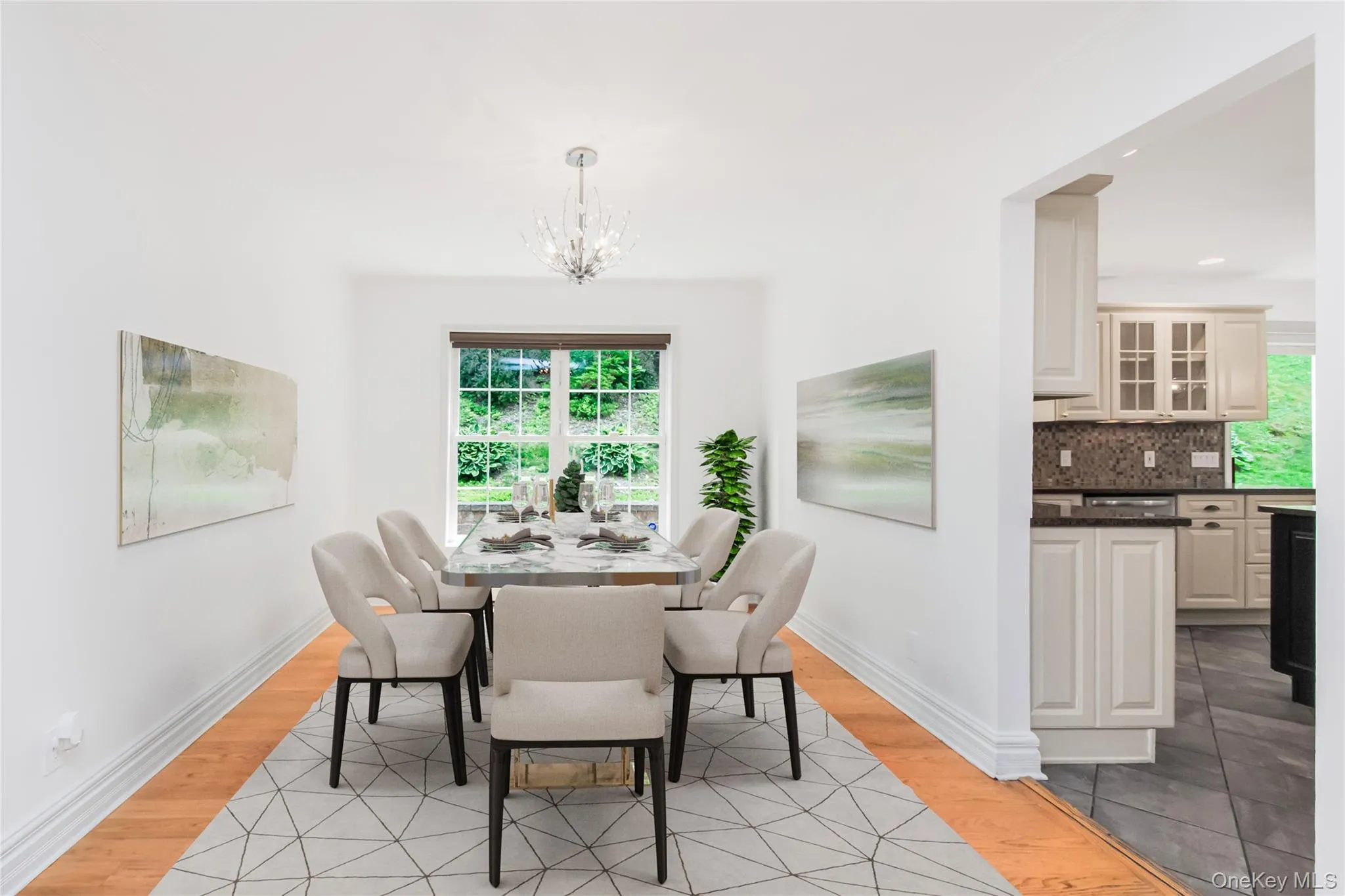 *Virtually Staged* Dining Area *Virtually Staged* Dining Area