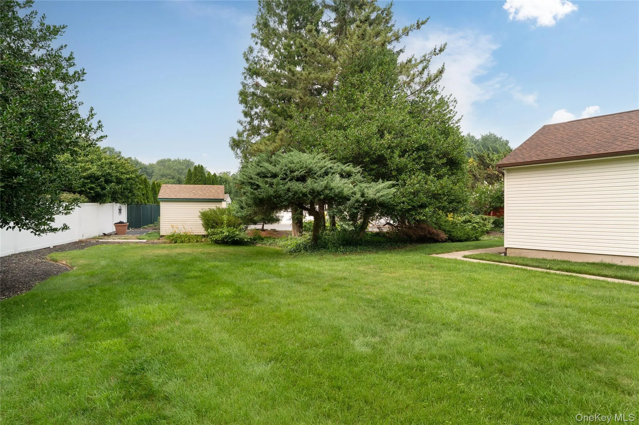 15 Fairfields Court, Huntington, NY, 4 Bedrooms Bedrooms, 8 Rooms Rooms,3 BathroomsBathrooms,Residential,For Rent,Fairfields,0,1025698 15 Fairfields Court, Huntington, NY, 4 Bedrooms Bedrooms, 8 Rooms Rooms,3 BathroomsBathrooms,Residential,For Rent,Fairfields,0,1025698
