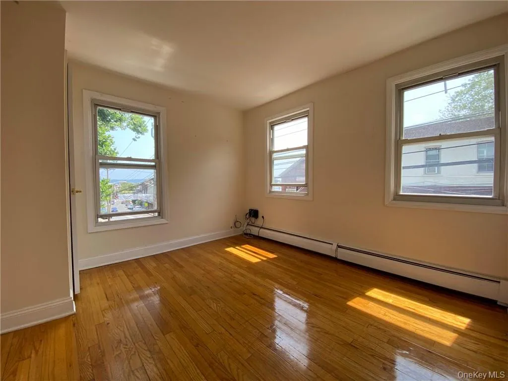 188 Main Street, Orangetown, NY, 3 Bedrooms Bedrooms, 7 Rooms Rooms,3 BathroomsBathrooms,Residential Lease,For Rent,Main,0,1025701 188 Main Street, Orangetown, NY, 3 Bedrooms Bedrooms, 7 Rooms Rooms,3 BathroomsBathrooms,Residential Lease,For Rent,Main,0,1025701