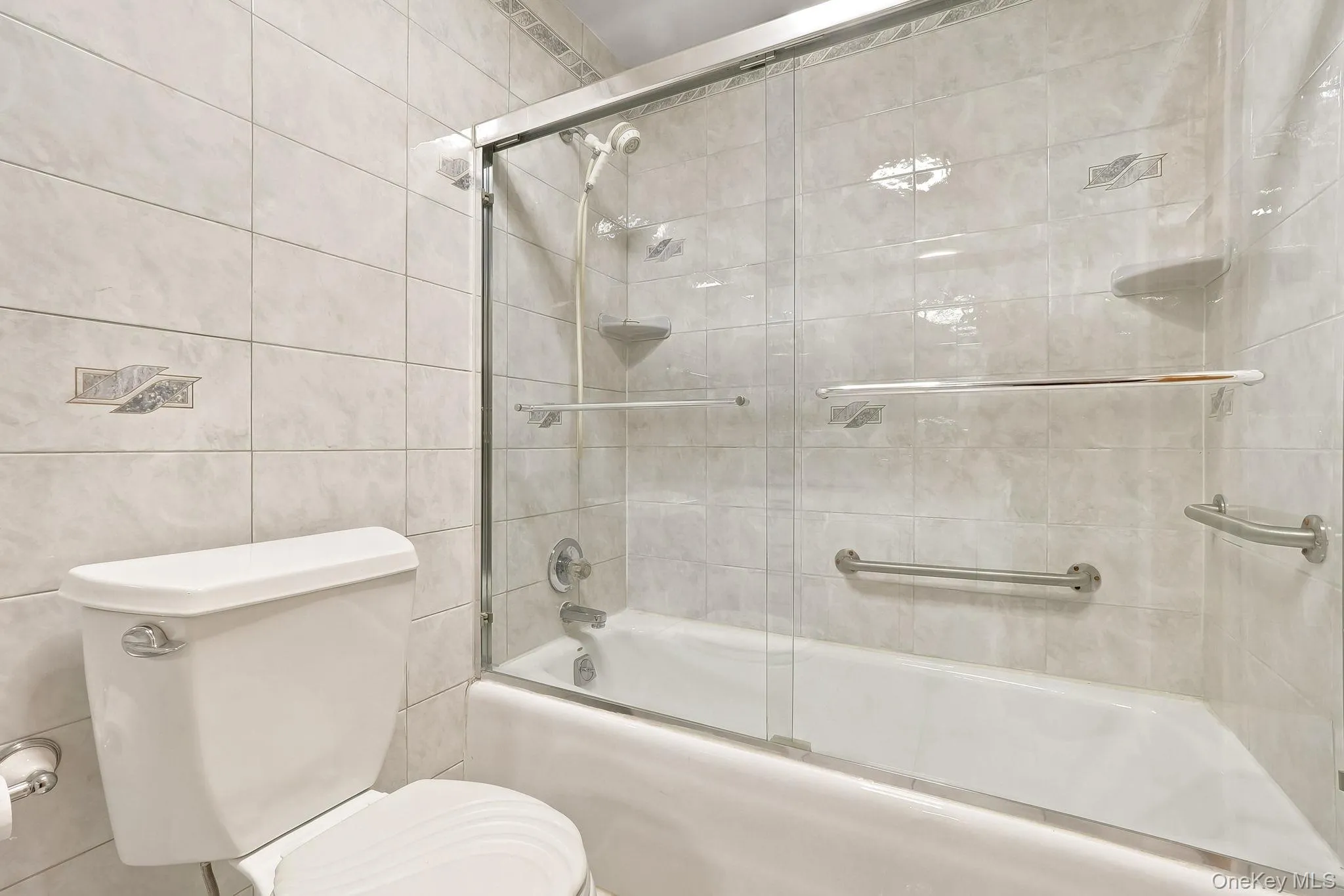 75 Glen Forest Street, Mount Pleasant, NY, 5 Bedrooms Bedrooms, 12 Rooms Rooms,4 BathroomsBathrooms,Residential,For Rent,Glen Forest,0,1025703 75 Glen Forest Street, Mount Pleasant, NY, 5 Bedrooms Bedrooms, 12 Rooms Rooms,4 BathroomsBathrooms,Residential,For Rent,Glen Forest,0,1025703