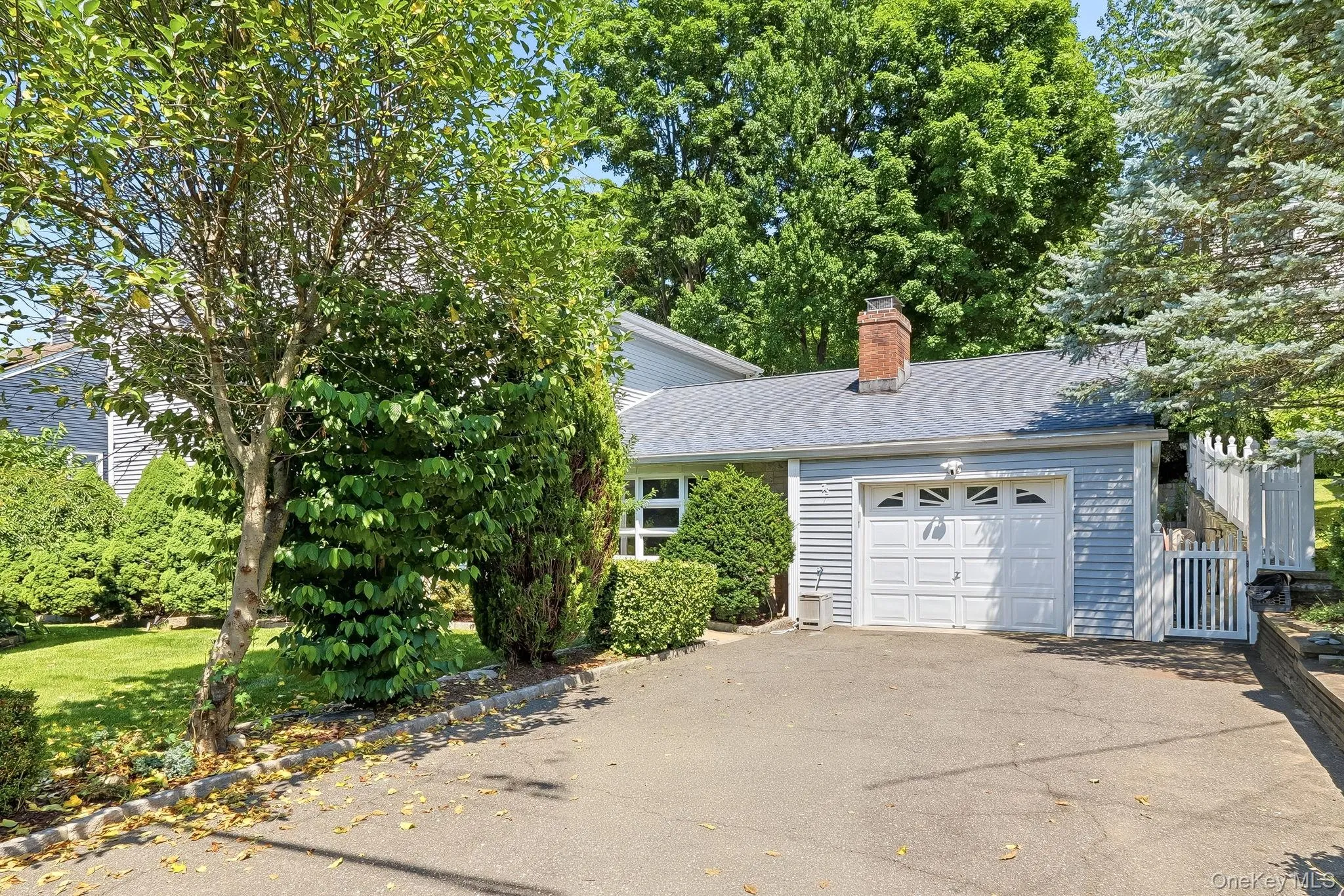 75 Glen Forest Street, Mount Pleasant, NY, 5 Bedrooms Bedrooms, 12 Rooms Rooms,4 BathroomsBathrooms,Residential,For Rent,Glen Forest,0,1025703 75 Glen Forest Street, Mount Pleasant, NY, 5 Bedrooms Bedrooms, 12 Rooms Rooms,4 BathroomsBathrooms,Residential,For Rent,Glen Forest,0,1025703
