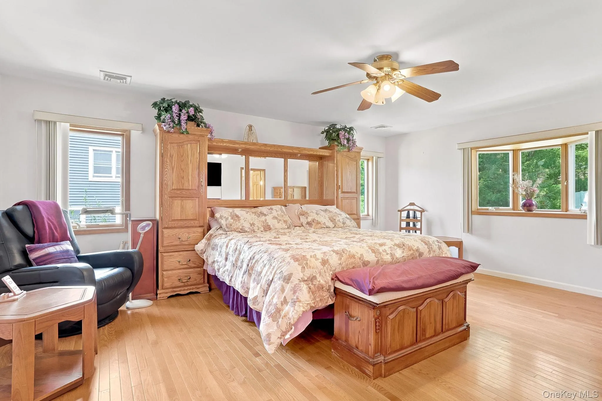 75 Glen Forest Street, Mount Pleasant, NY, 5 Bedrooms Bedrooms, 12 Rooms Rooms,4 BathroomsBathrooms,Residential,For Rent,Glen Forest,0,1025703 75 Glen Forest Street, Mount Pleasant, NY, 5 Bedrooms Bedrooms, 12 Rooms Rooms,4 BathroomsBathrooms,Residential,For Rent,Glen Forest,0,1025703