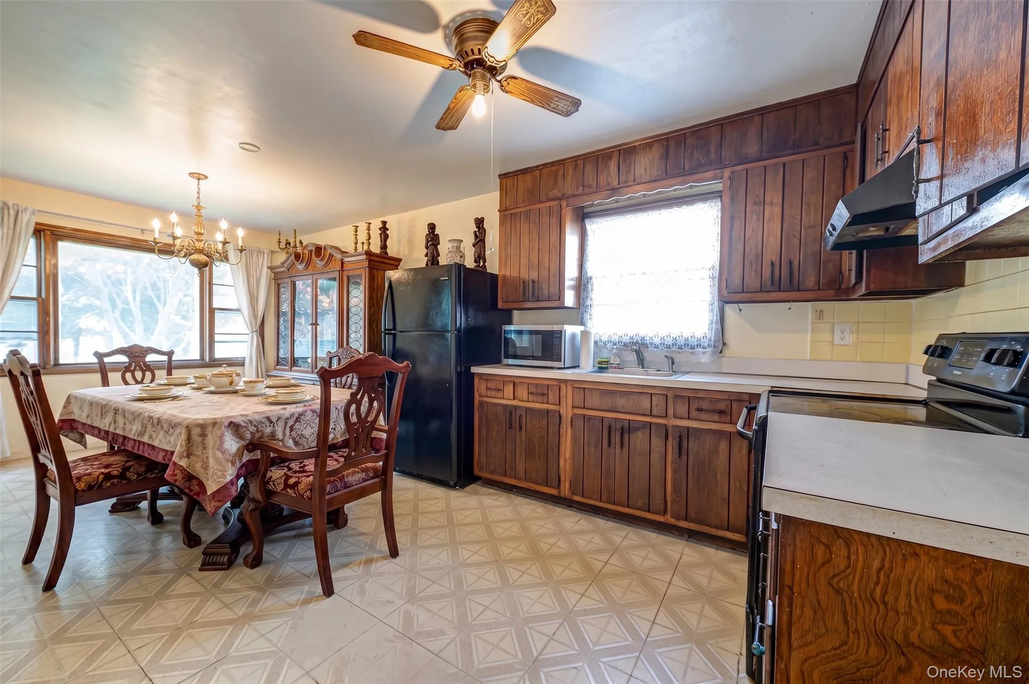146 Carley Avenue, Huntington, NY, 6 Bedrooms Bedrooms, 11 Rooms Rooms,2 BathroomsBathrooms,Residential,For Rent,Carley,0,1025704 146 Carley Avenue, Huntington, NY, 6 Bedrooms Bedrooms, 11 Rooms Rooms,2 BathroomsBathrooms,Residential,For Rent,Carley,0,1025704