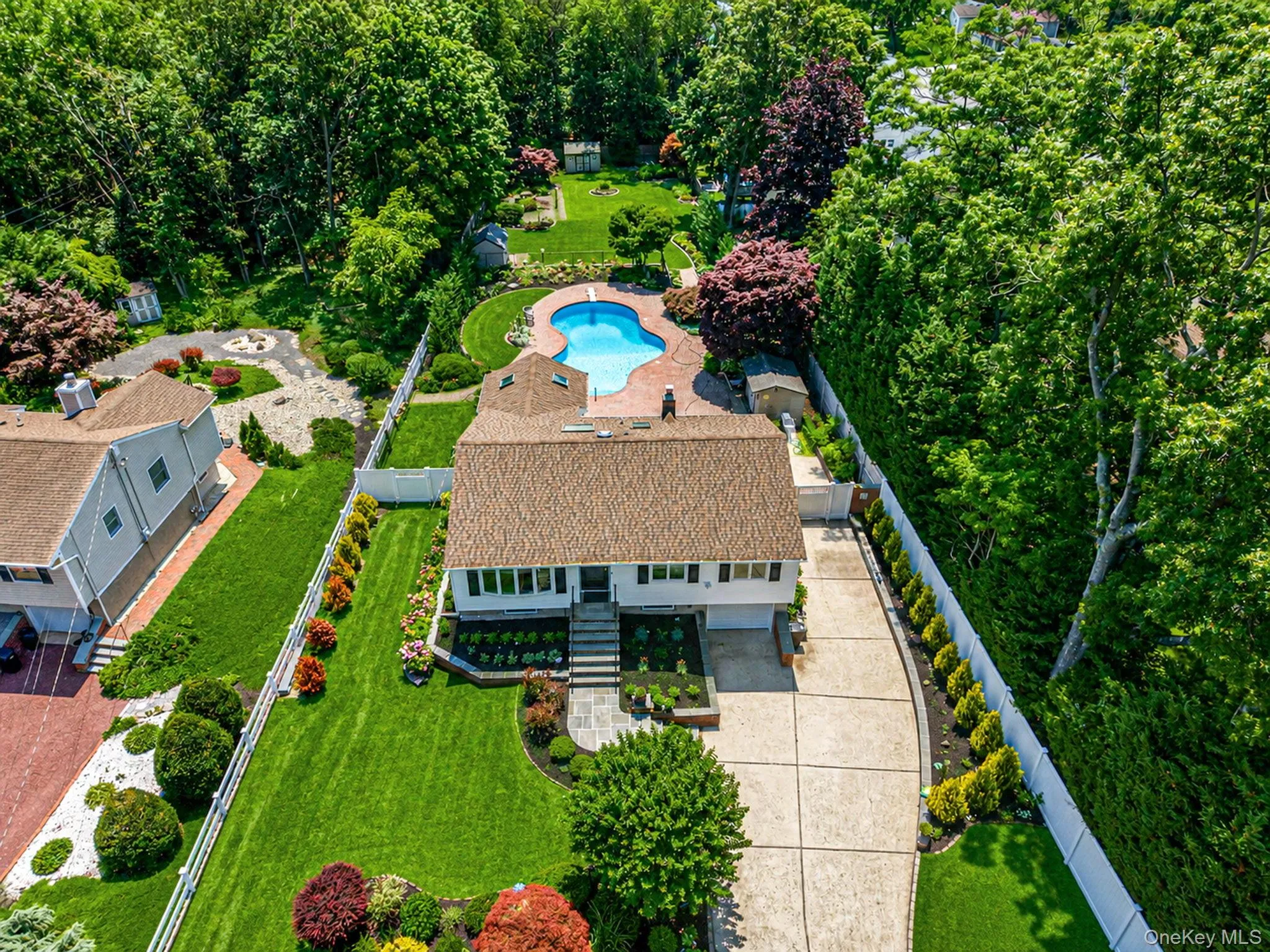 22 Milburn Road, Brookhaven, NY, 4 Bedrooms Bedrooms, 9 Rooms Rooms,2 BathroomsBathrooms,Residential,For Rent,Milburn,0,1025708 22 Milburn Road, Brookhaven, NY, 4 Bedrooms Bedrooms, 9 Rooms Rooms,2 BathroomsBathrooms,Residential,For Rent,Milburn,0,1025708