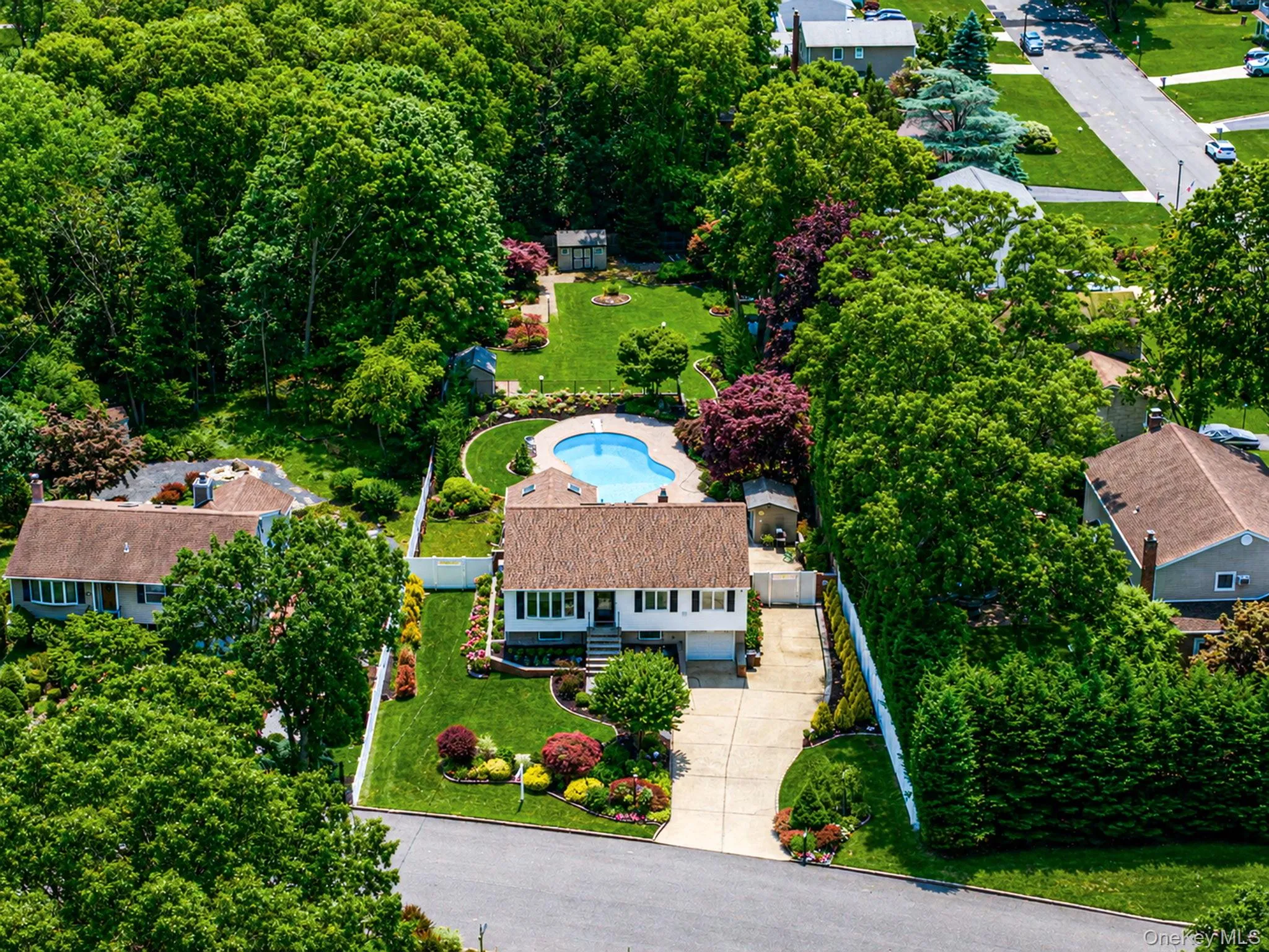 22 Milburn Road, Brookhaven, NY, 4 Bedrooms Bedrooms, 9 Rooms Rooms,2 BathroomsBathrooms,Residential,For Rent,Milburn,0,1025708 22 Milburn Road, Brookhaven, NY, 4 Bedrooms Bedrooms, 9 Rooms Rooms,2 BathroomsBathrooms,Residential,For Rent,Milburn,0,1025708