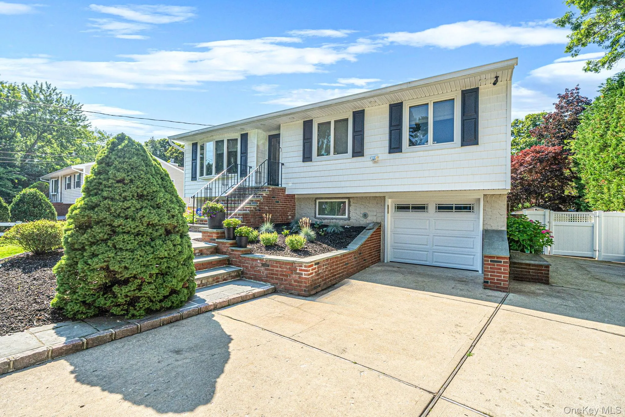 22 Milburn Road, Brookhaven, NY, 4 Bedrooms Bedrooms, 9 Rooms Rooms,2 BathroomsBathrooms,Residential,For Rent,Milburn,0,1025708 22 Milburn Road, Brookhaven, NY, 4 Bedrooms Bedrooms, 9 Rooms Rooms,2 BathroomsBathrooms,Residential,For Rent,Milburn,0,1025708