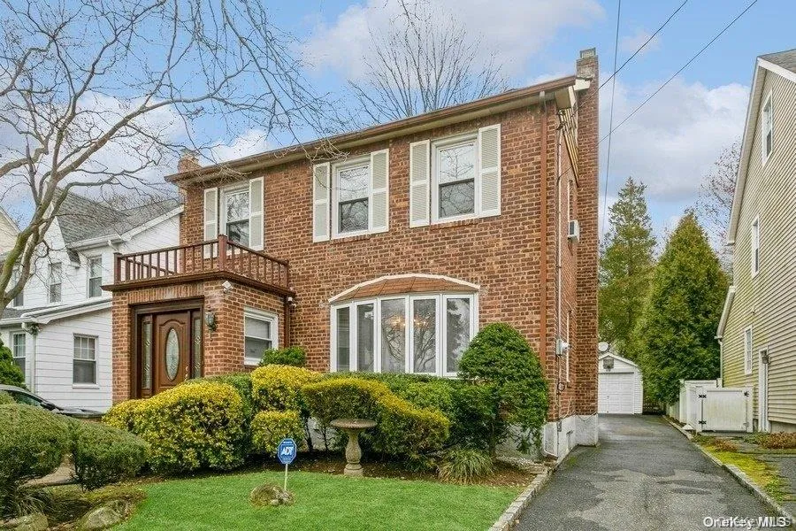 44 Jayson Avenue, North Hempstead, NY, 3 Bedrooms Bedrooms, 8 Rooms Rooms,2 BathroomsBathrooms,Residential,For Rent,Jayson,0,1025710 44 Jayson Avenue, North Hempstead, NY, 3 Bedrooms Bedrooms, 8 Rooms Rooms,2 BathroomsBathrooms,Residential,For Rent,Jayson,0,1025710