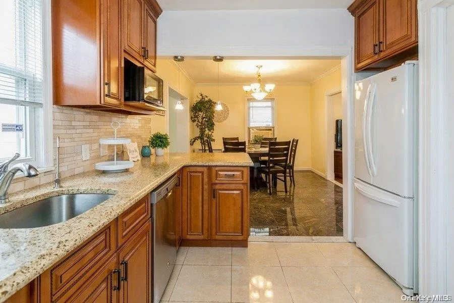 44 Jayson Avenue, North Hempstead, NY, 3 Bedrooms Bedrooms, 8 Rooms Rooms,2 BathroomsBathrooms,Residential,For Rent,Jayson,0,1025710 44 Jayson Avenue, North Hempstead, NY, 3 Bedrooms Bedrooms, 8 Rooms Rooms,2 BathroomsBathrooms,Residential,For Rent,Jayson,0,1025710