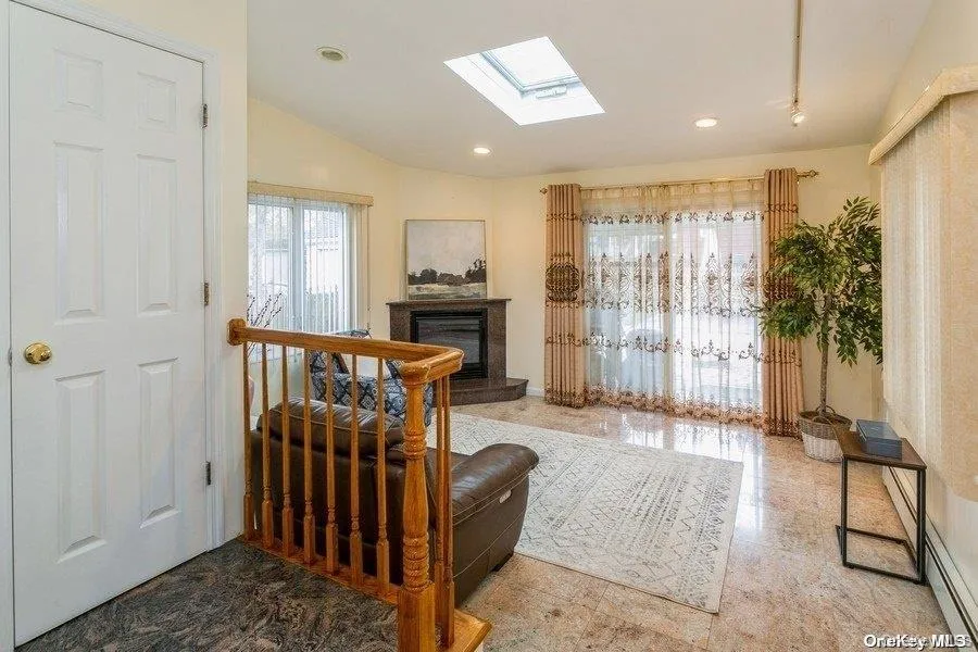 44 Jayson Avenue, North Hempstead, NY, 3 Bedrooms Bedrooms, 8 Rooms Rooms,2 BathroomsBathrooms,Residential,For Rent,Jayson,0,1025710 44 Jayson Avenue, North Hempstead, NY, 3 Bedrooms Bedrooms, 8 Rooms Rooms,2 BathroomsBathrooms,Residential,For Rent,Jayson,0,1025710